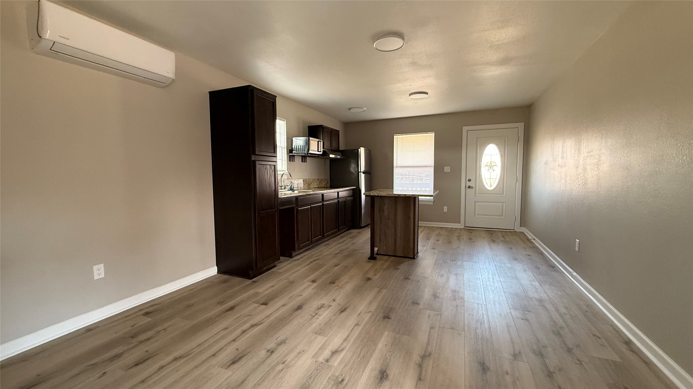 110 Crockett Street Valley View TX 76272