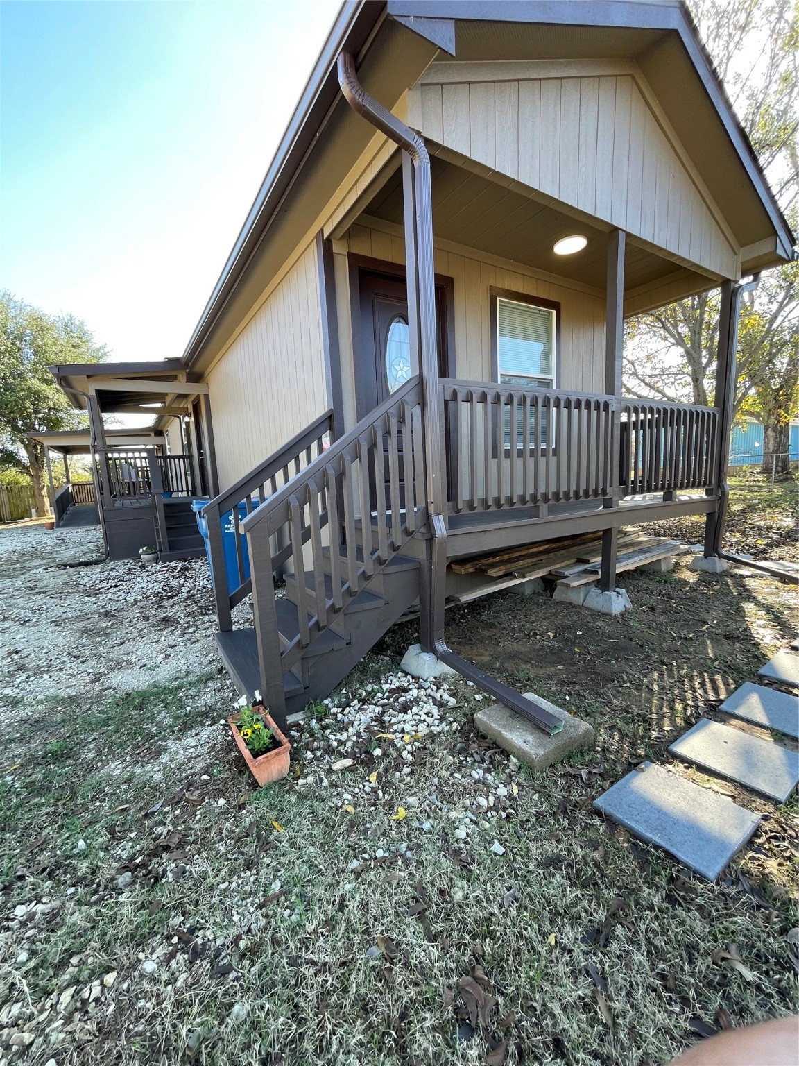 110 Crockett Street Valley View TX 76272