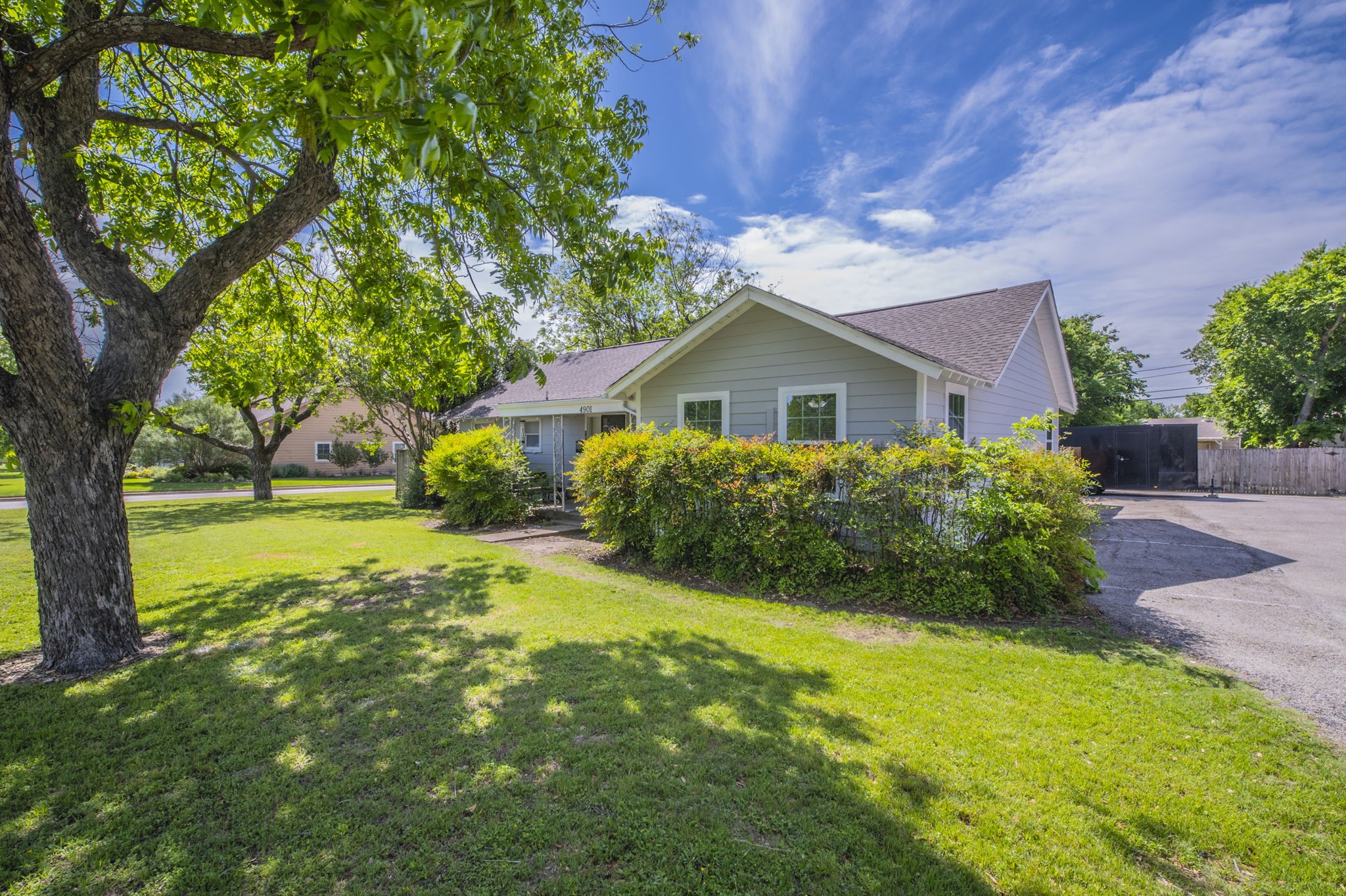 4901 Curzon Avenue Fort Worth TX 76107
