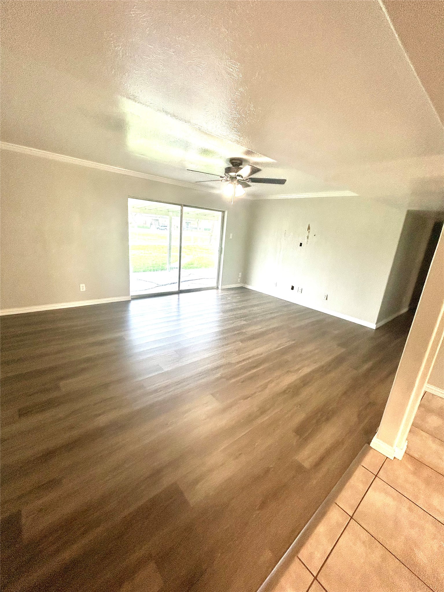 409 S Holiday Drive Grand Prairie TX 75052