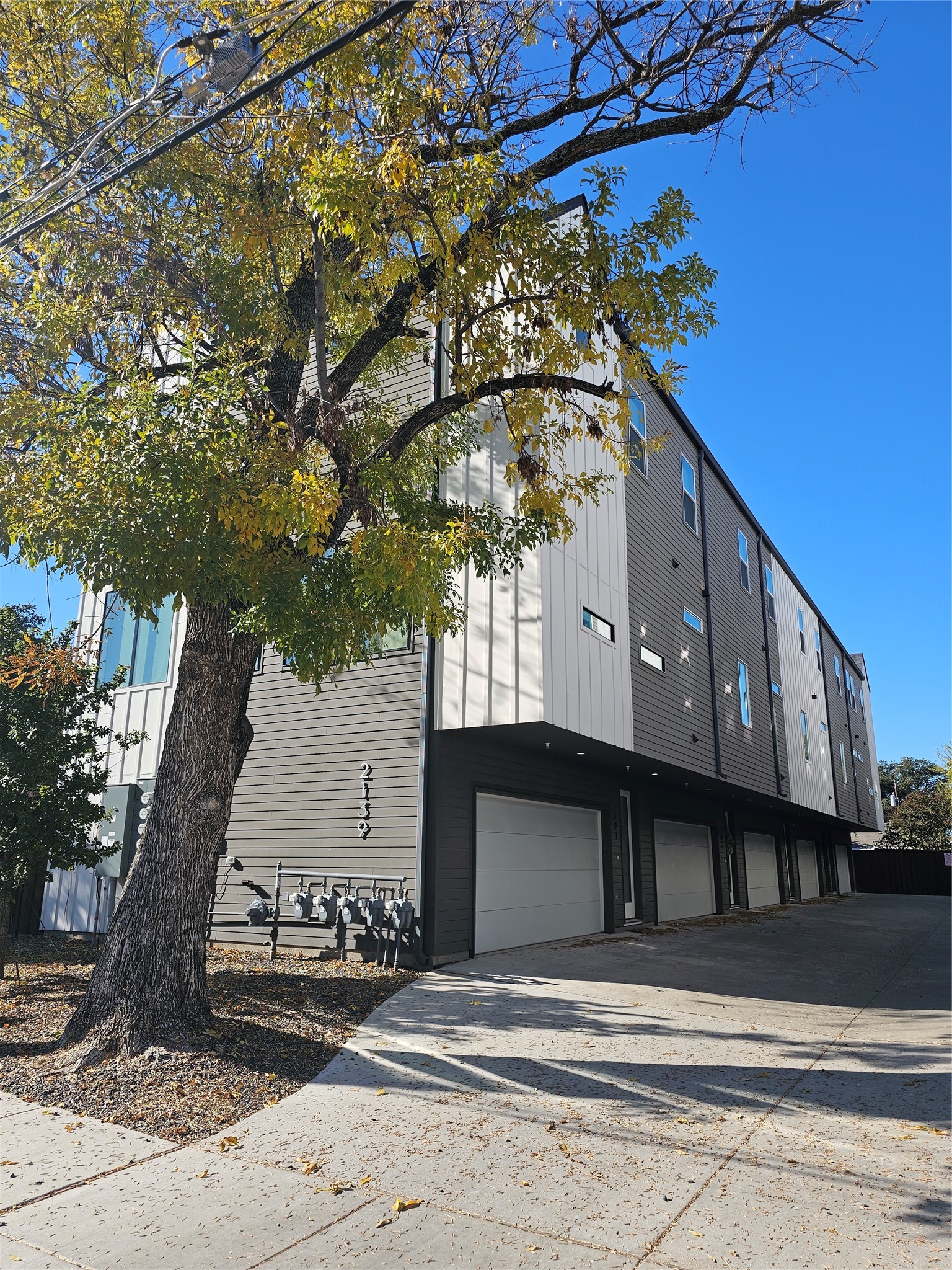 2139 Mail Avenue Dallas TX 75235