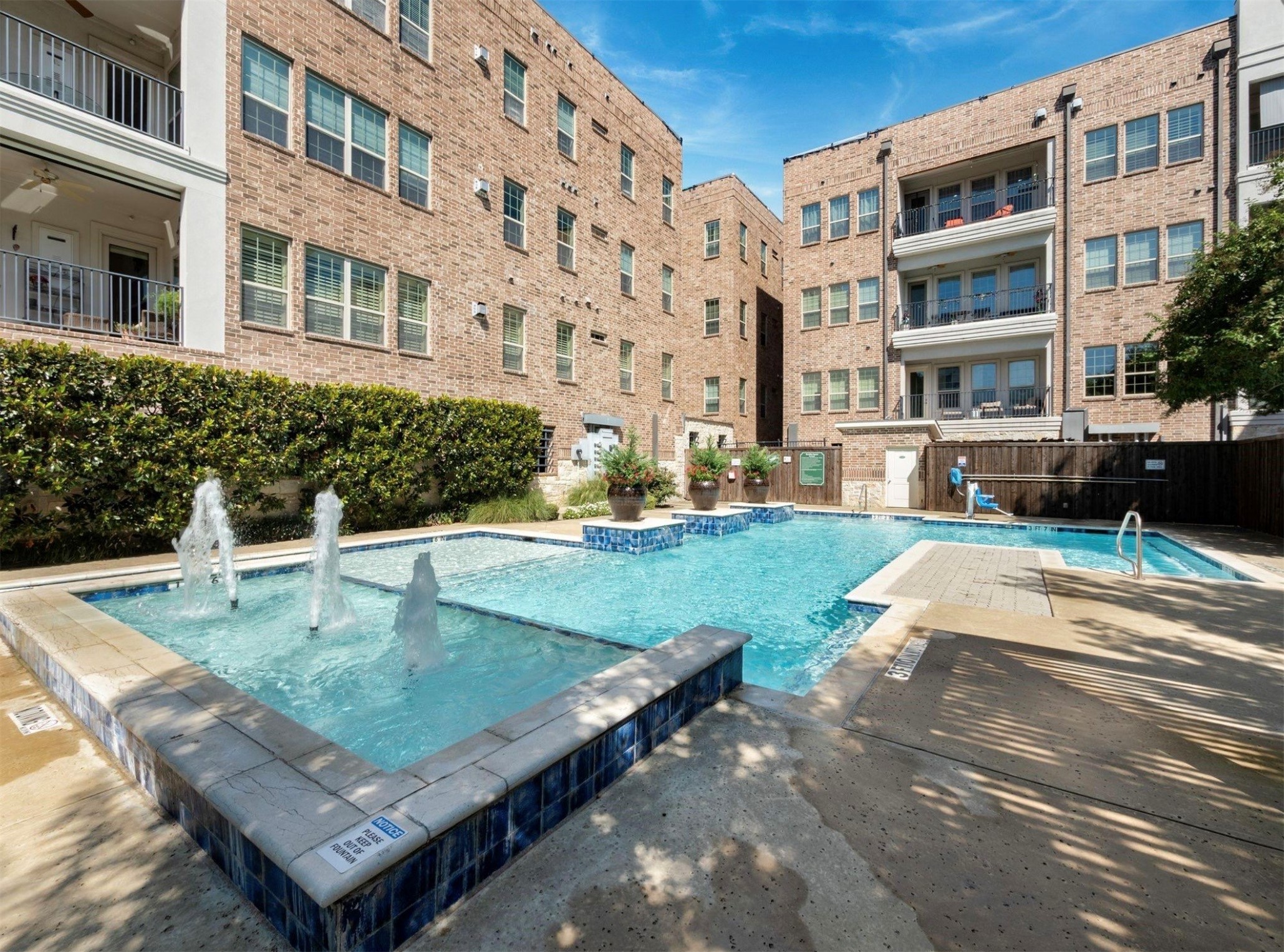 5001 Meridian Lane Addison TX 75001