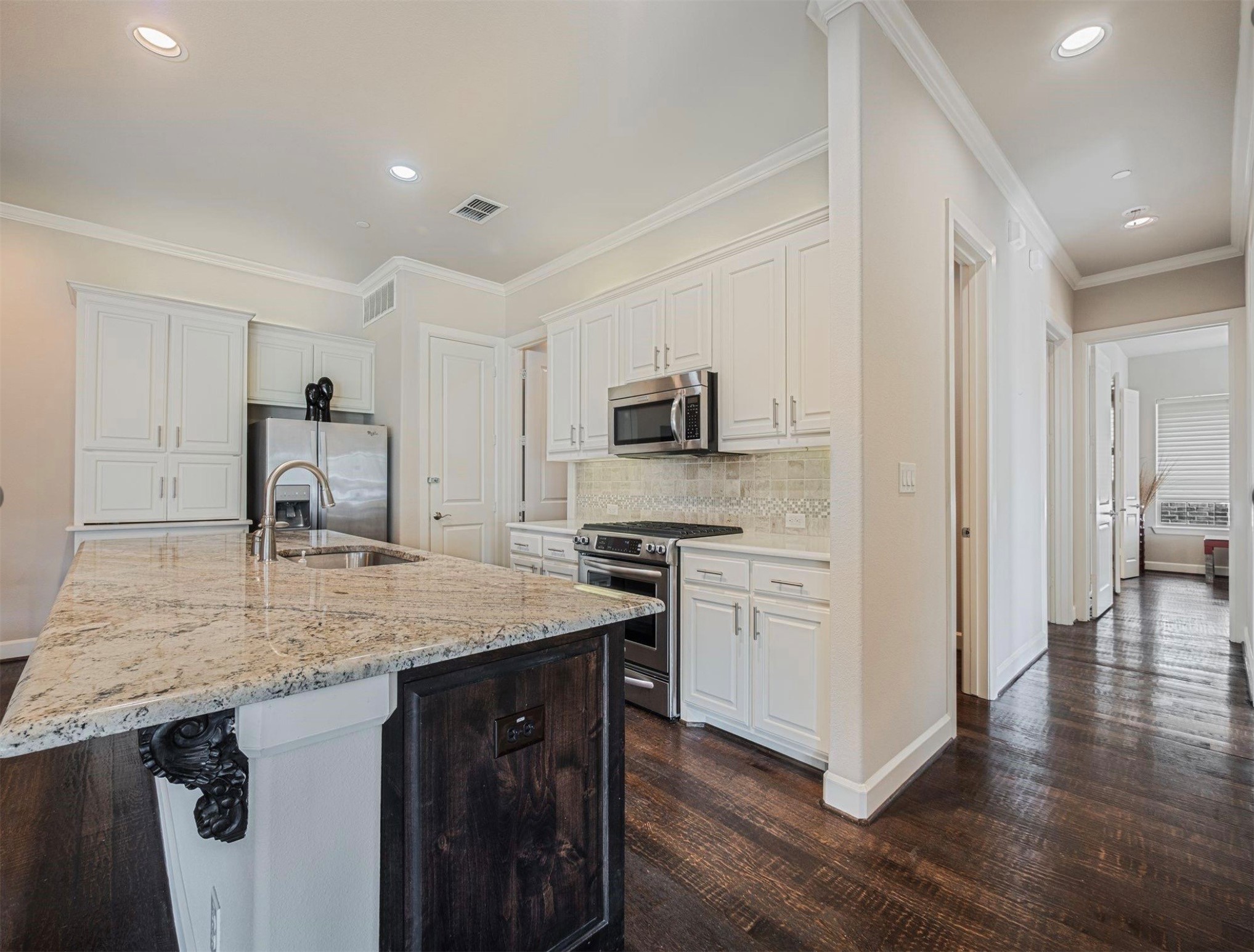 5001 Meridian Lane Addison TX 75001