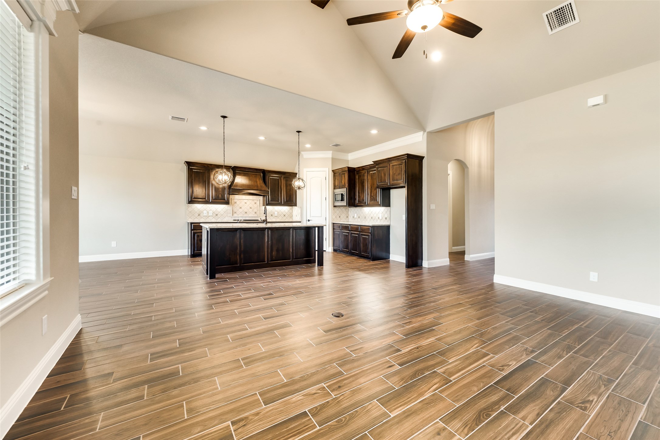 3102 Main Street Granbury TX 76049