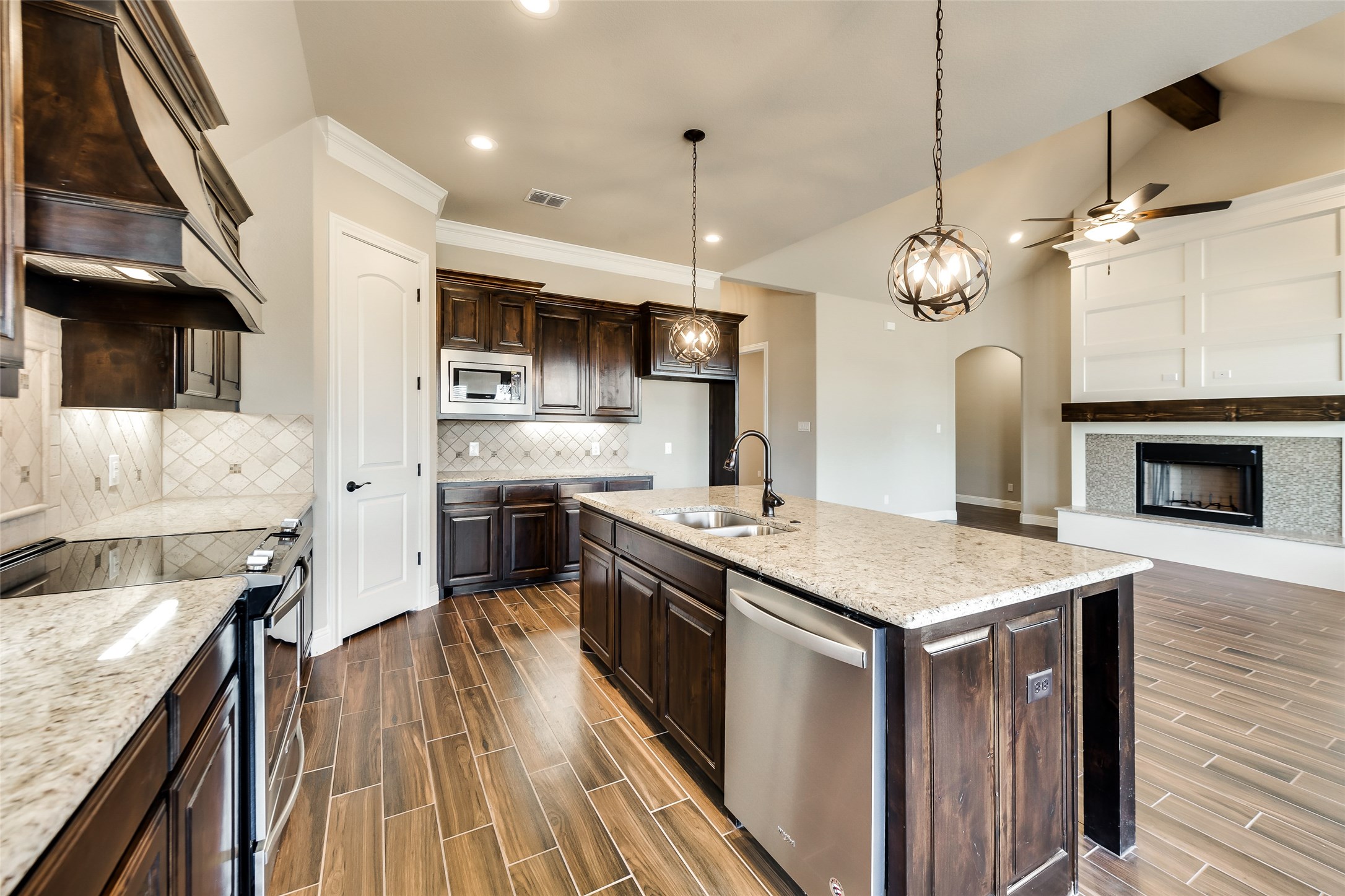 3102 Main Street Granbury TX 76049