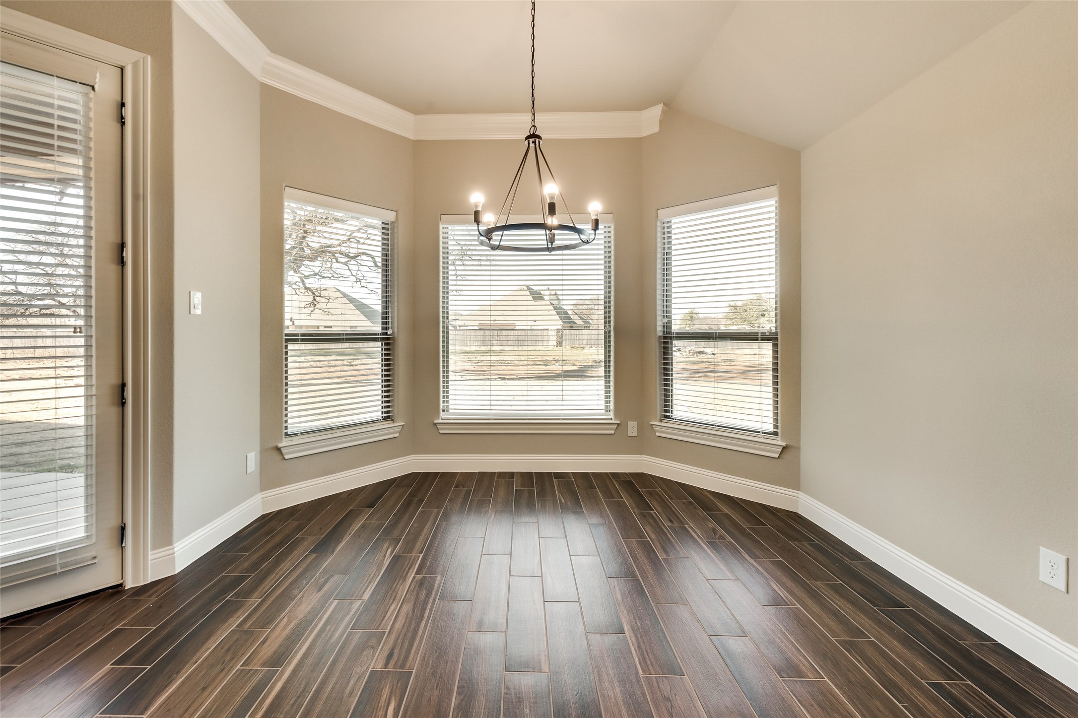 3102 Main Street Granbury TX 76049