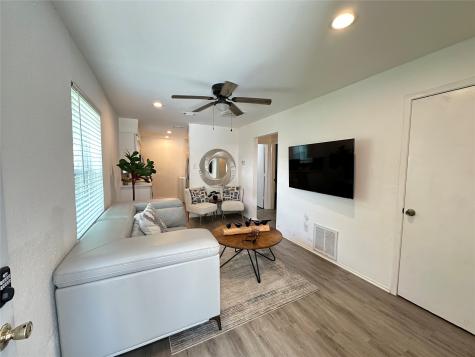 807 W Broadus Avenue Fort Worth TX 76115