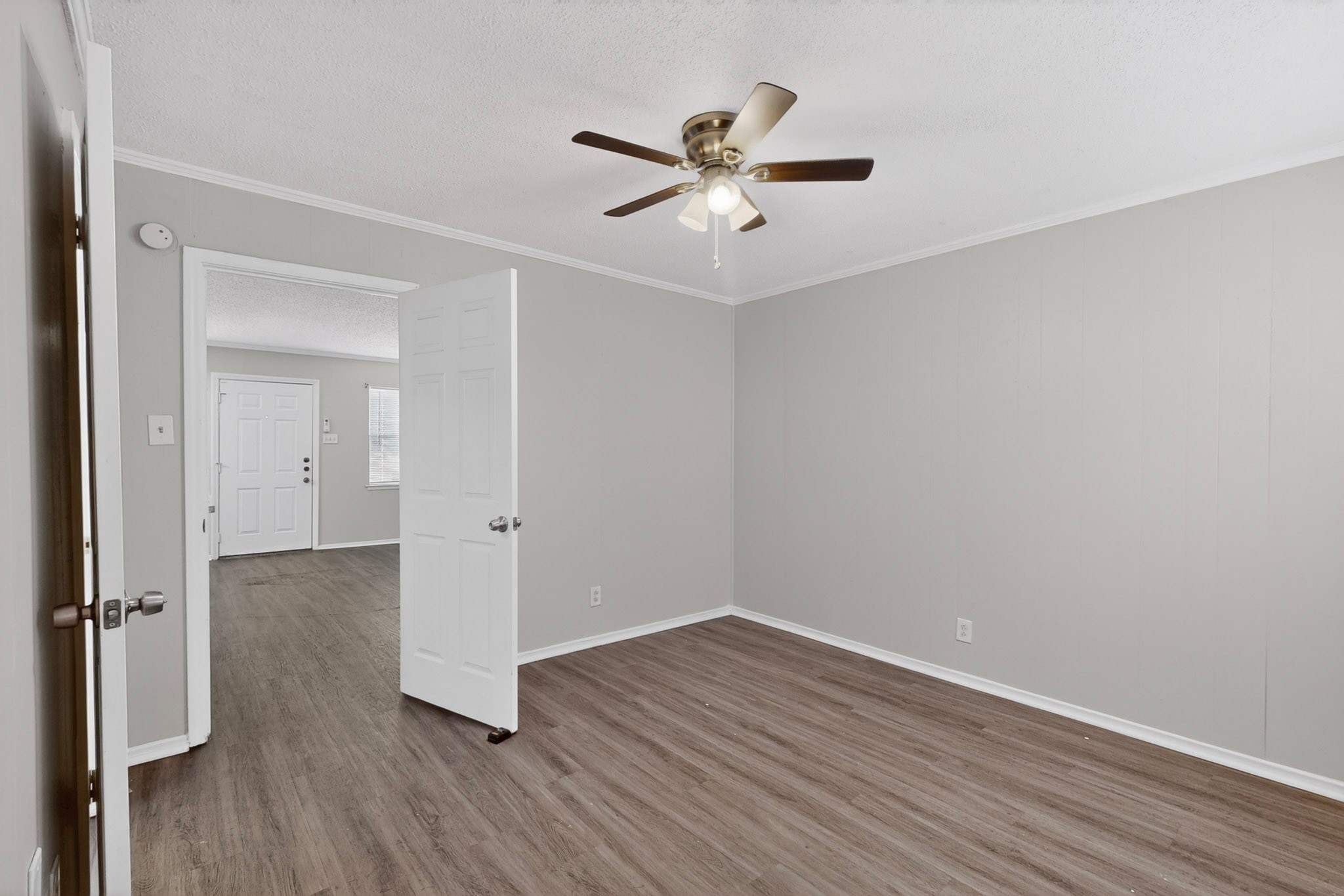 1585 N Mill Street Lewisville TX 75057