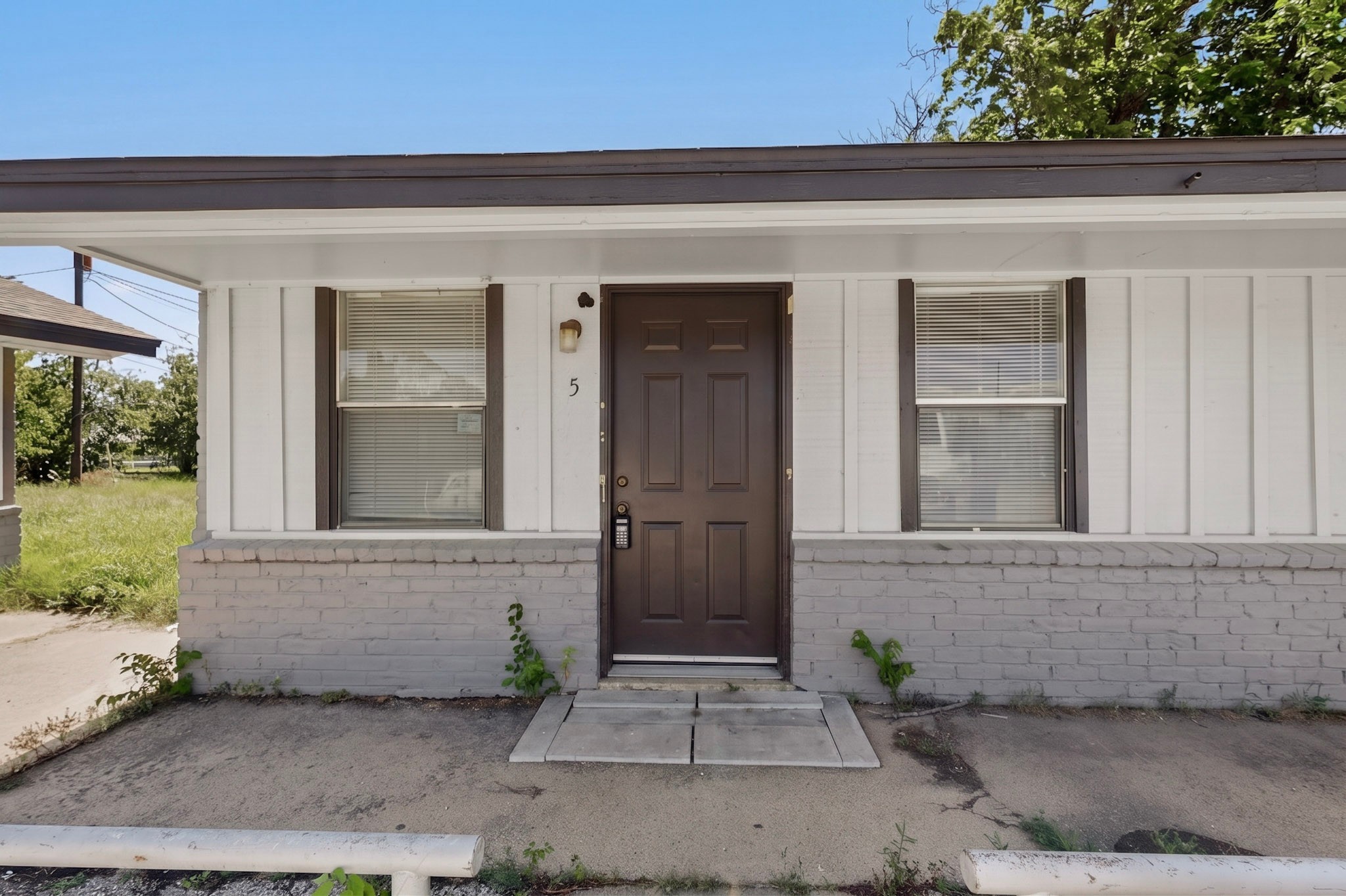 1585 N Mill Street Lewisville TX 75057
