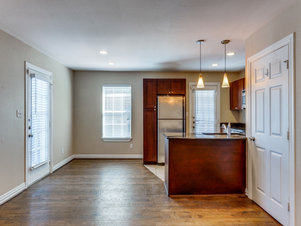 4708B Bradford Drive Dallas TX 75219