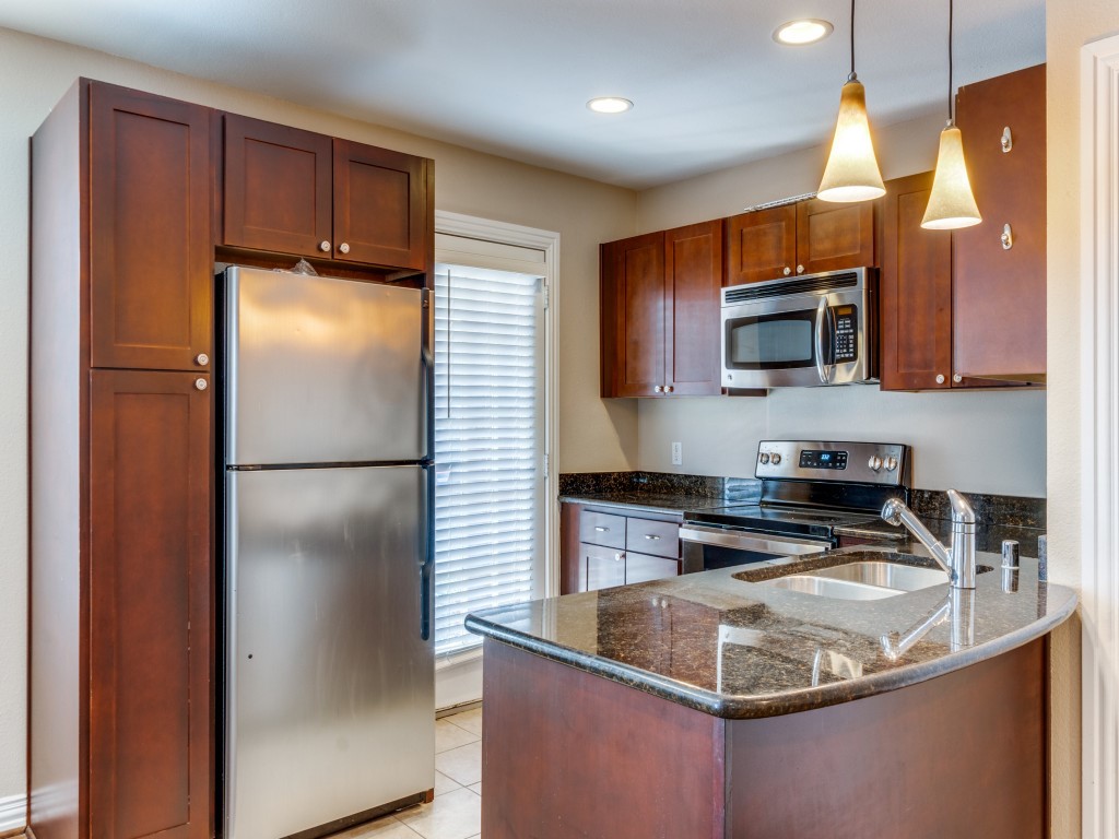 4708B Bradford Drive Dallas TX 75219