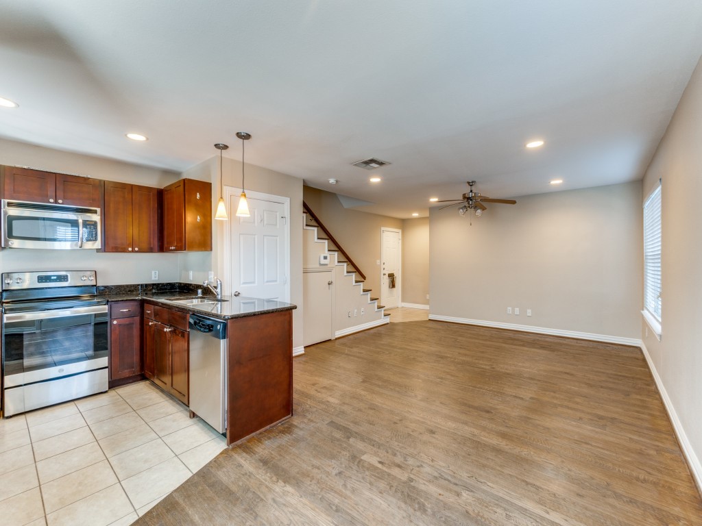 4708B Bradford Drive Dallas TX 75219