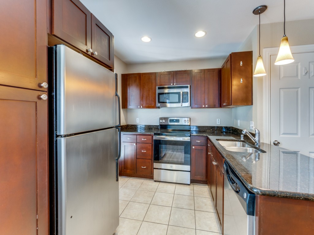 4708B Bradford Drive Dallas TX 75219