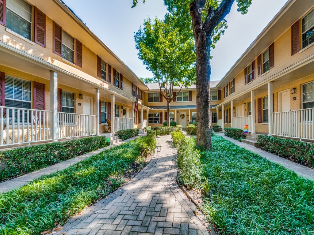 4708B Bradford Drive Dallas TX 75219