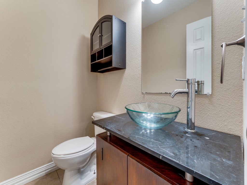 4708B Bradford Drive Dallas TX 75219