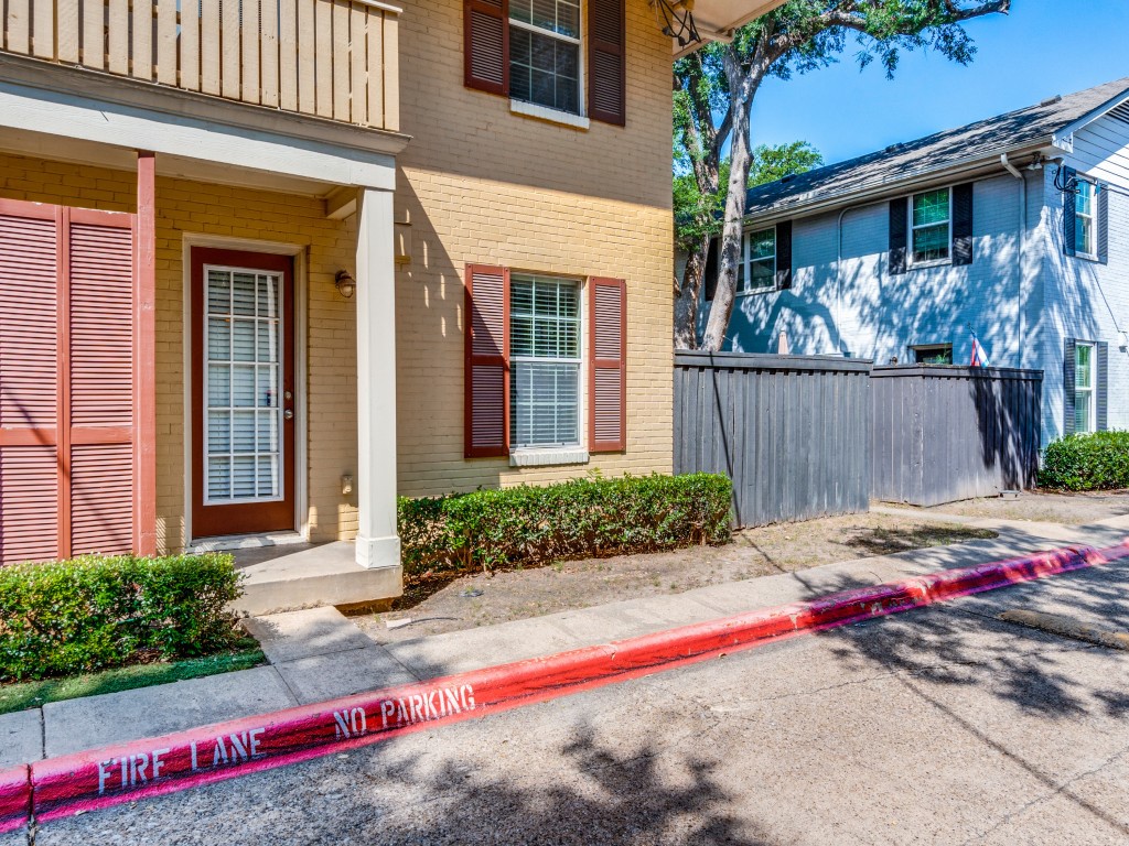 4708B Bradford Drive Dallas TX 75219