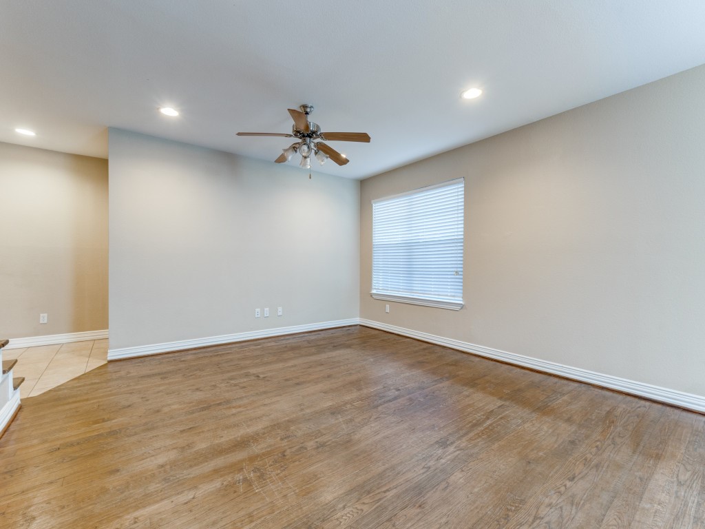 4708B Bradford Drive Dallas TX 75219