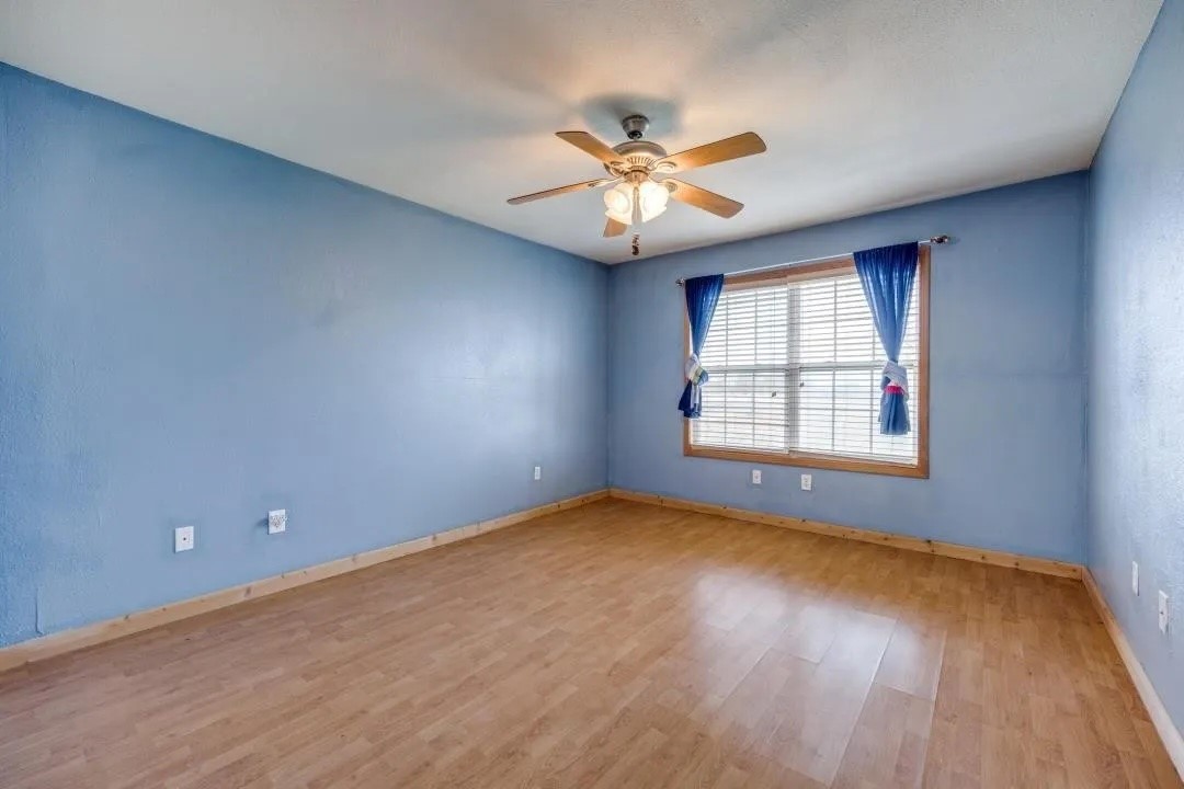 17877 Fm 902 Howe TX 75459