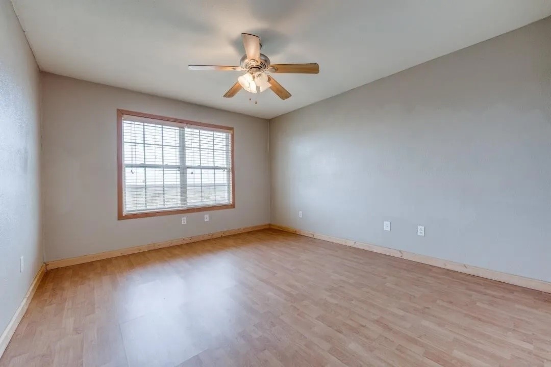 17877 Fm 902 Howe TX 75459