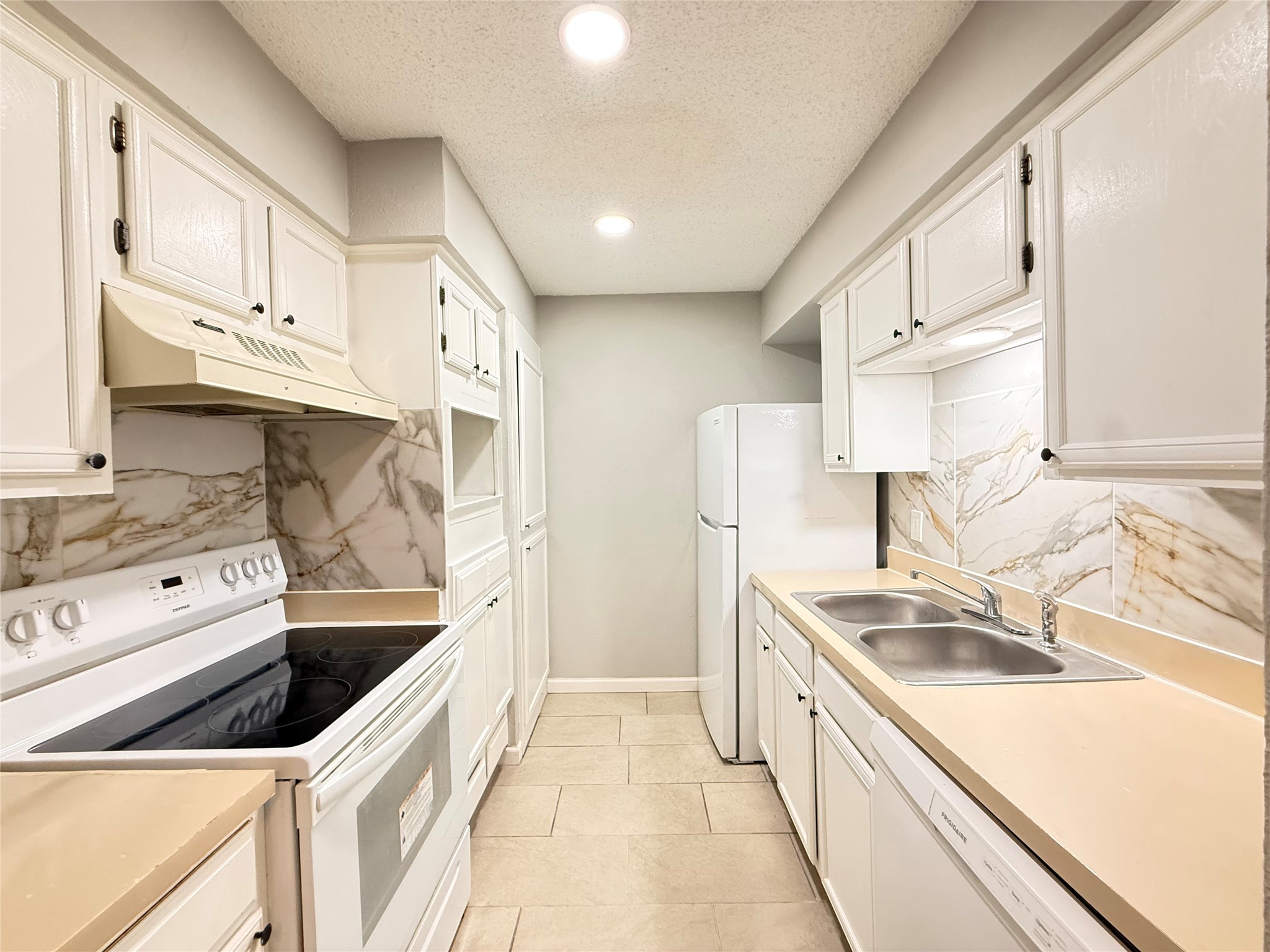 9696 Walnut Street Dallas TX 75243