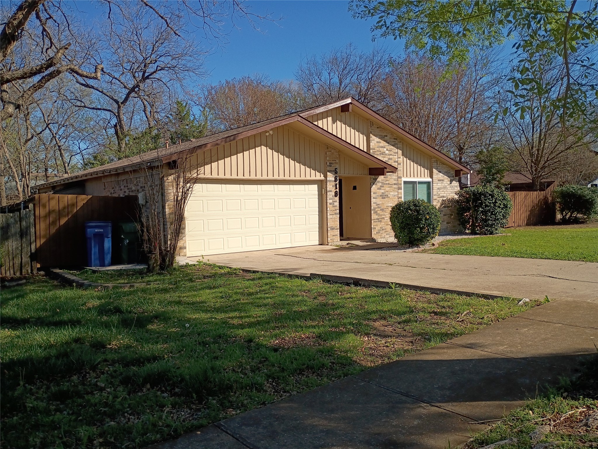 5818 Townshire Road Garland TX 75044