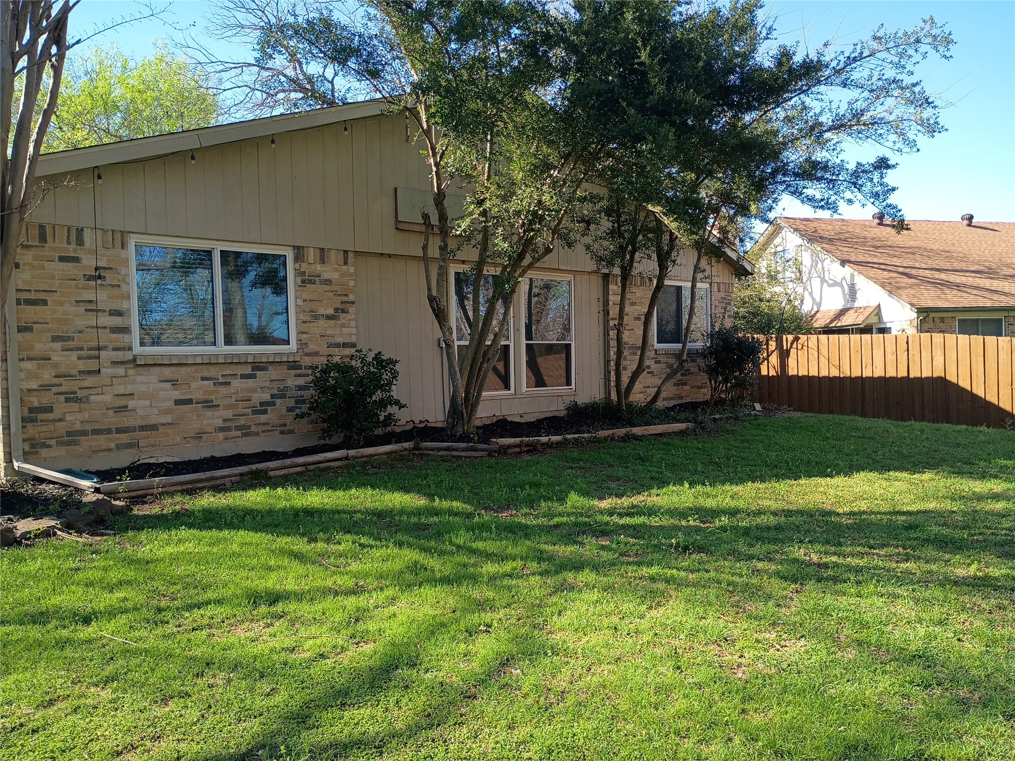 5818 Townshire Road Garland TX 75044