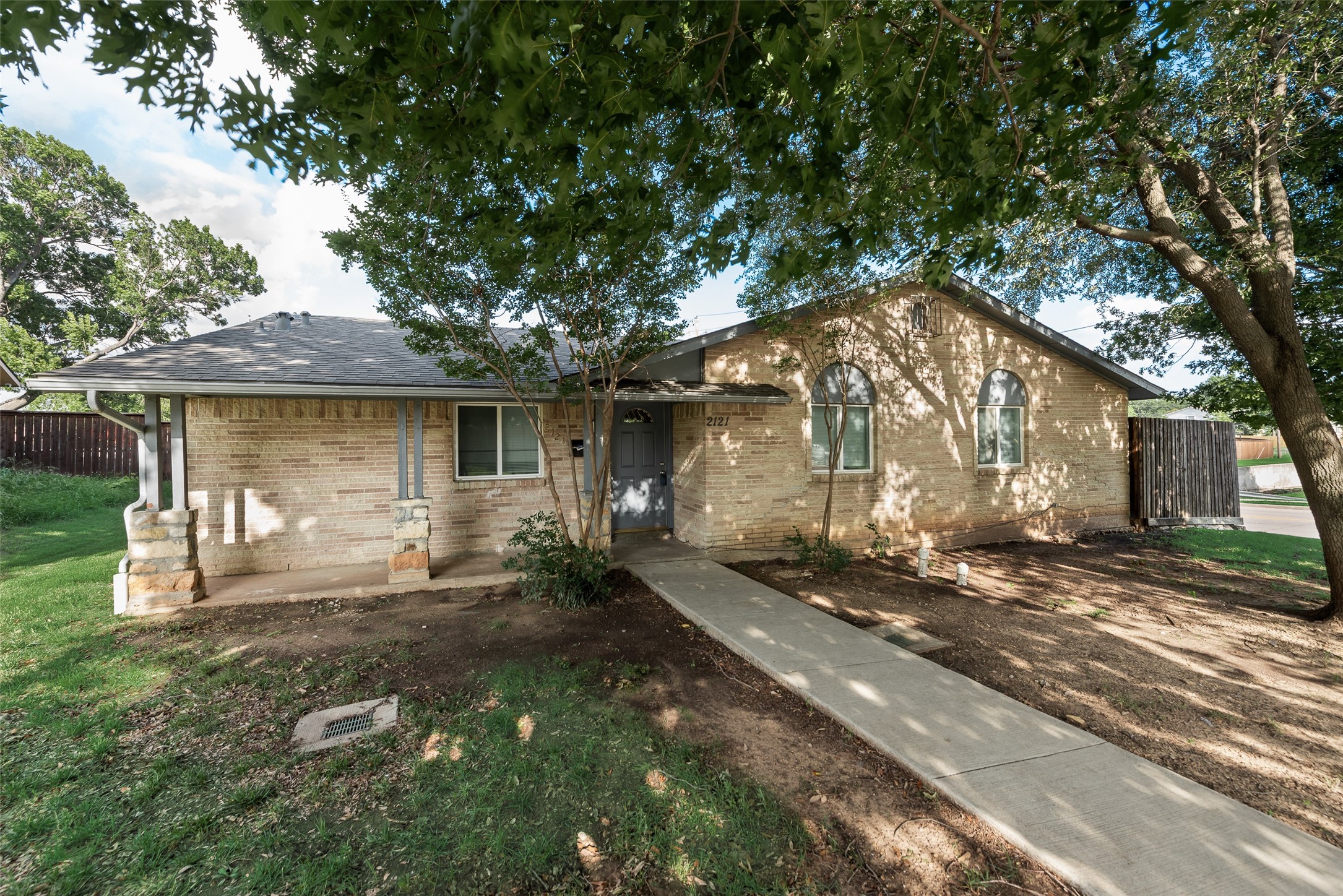 2121 Austin Drive Carrollton TX 75006