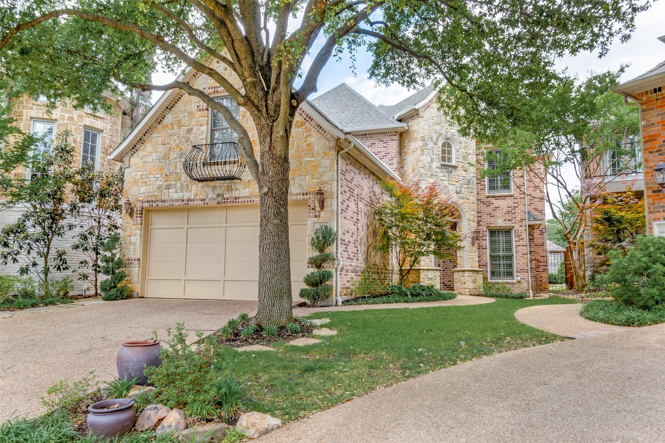 13 Cochran Oaks Lane Dallas TX 75220