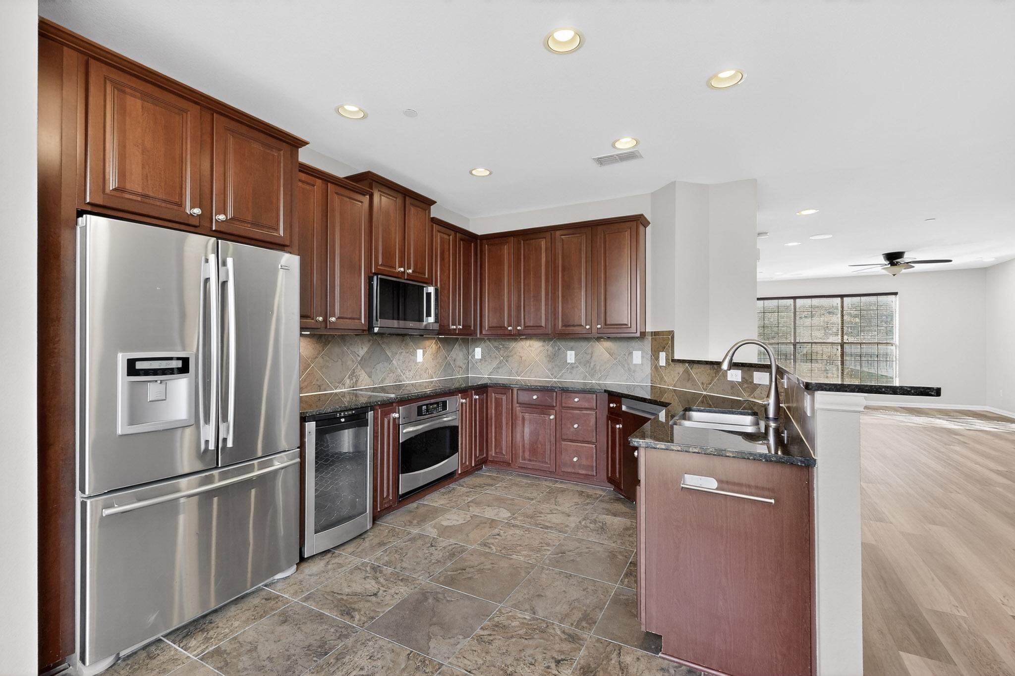 1527 Biltmore Lane Irving TX 75063