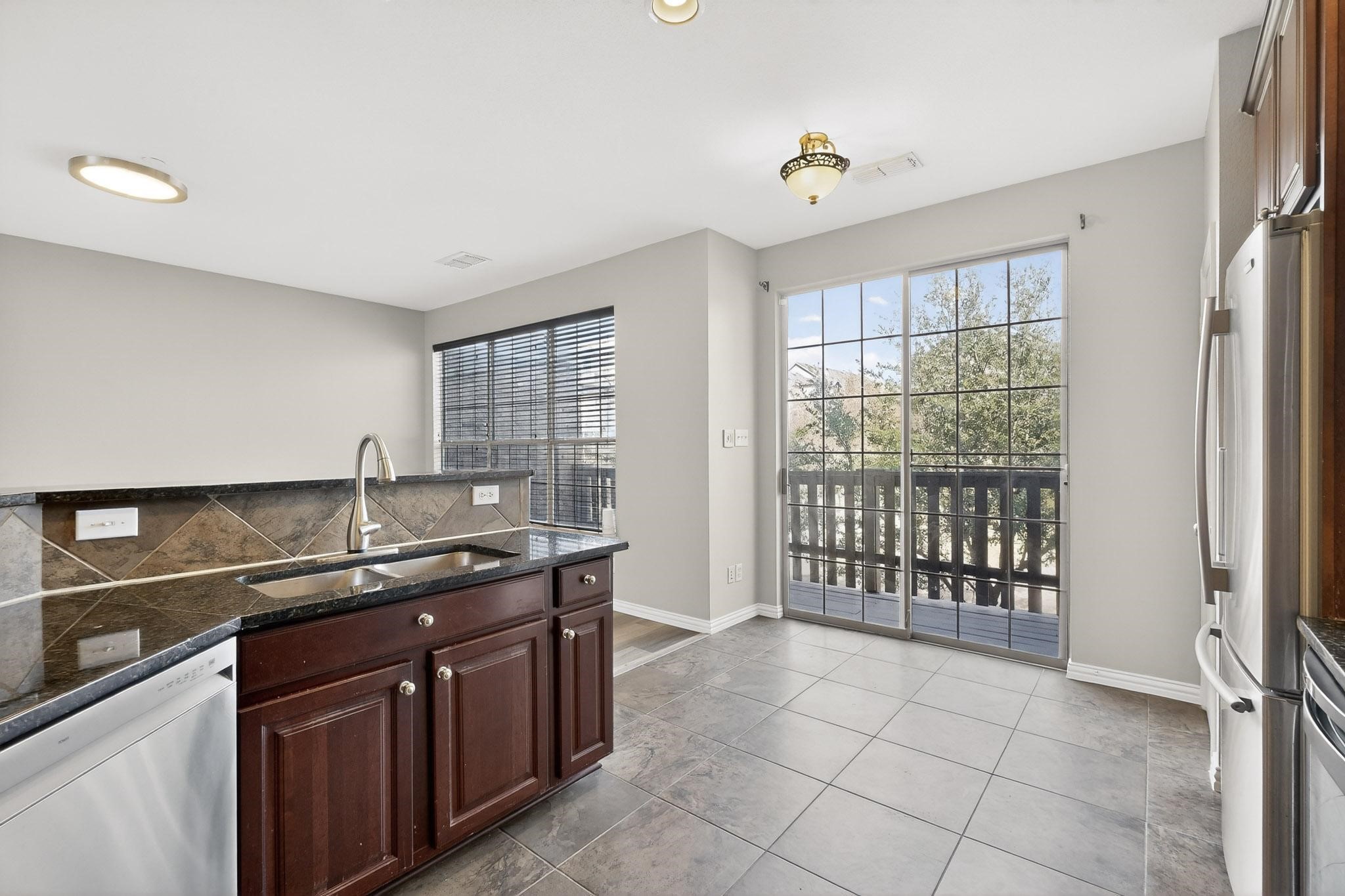 1527 Biltmore Lane Irving TX 75063