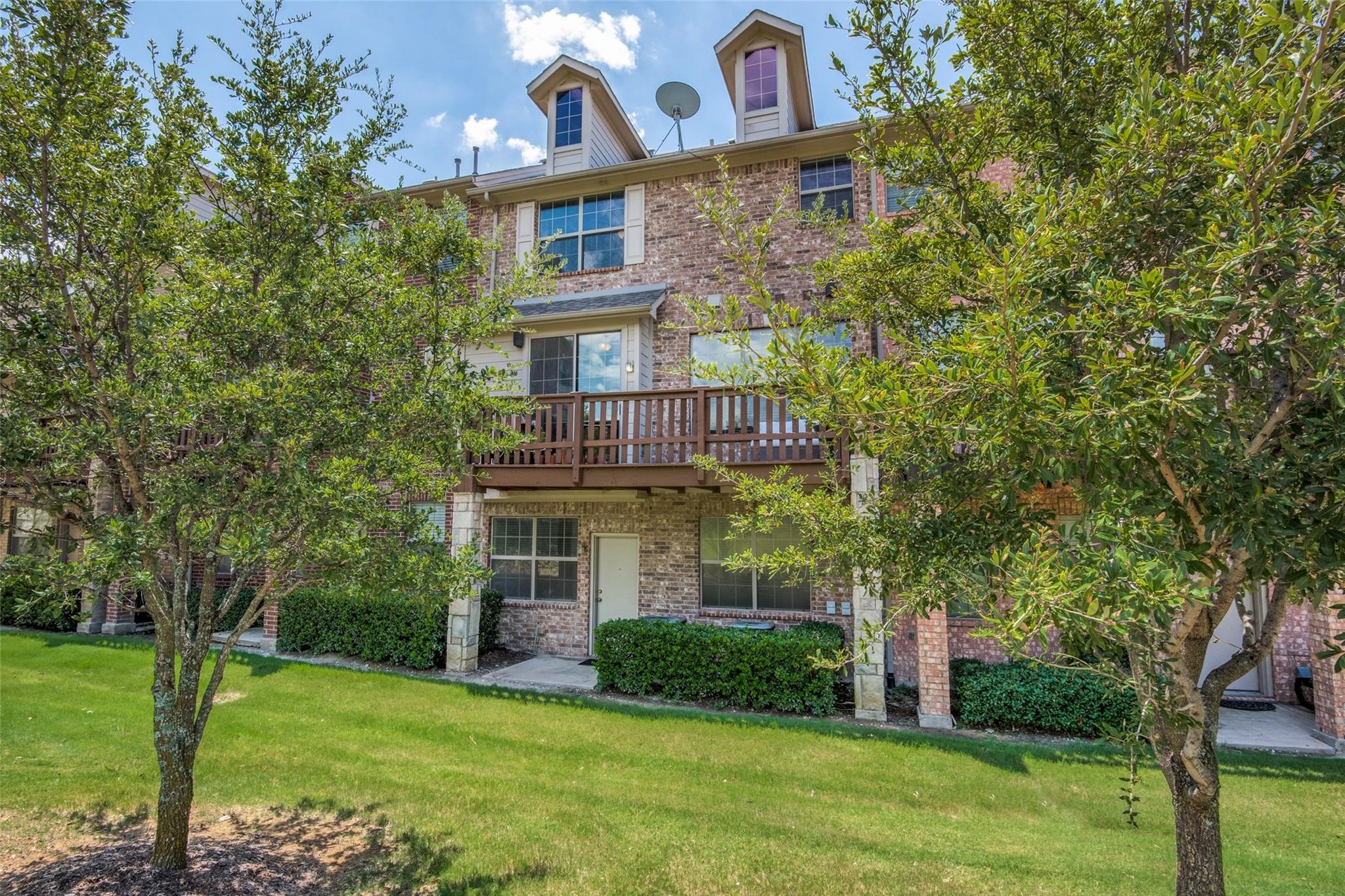 1527 Biltmore Lane Irving TX 75063