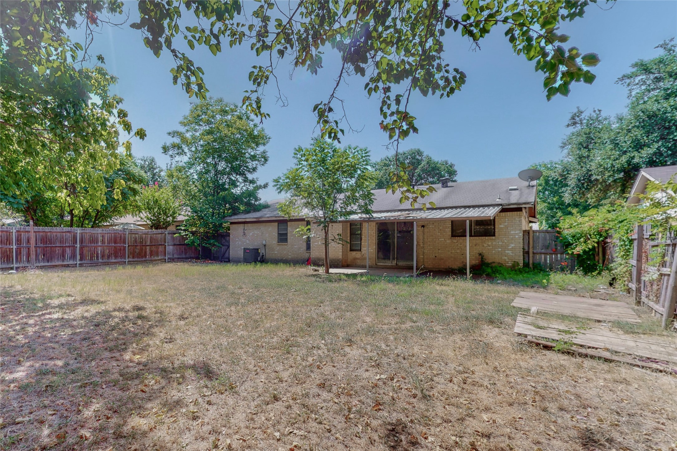 2307 Dartmouth Drive Arlington TX 76015