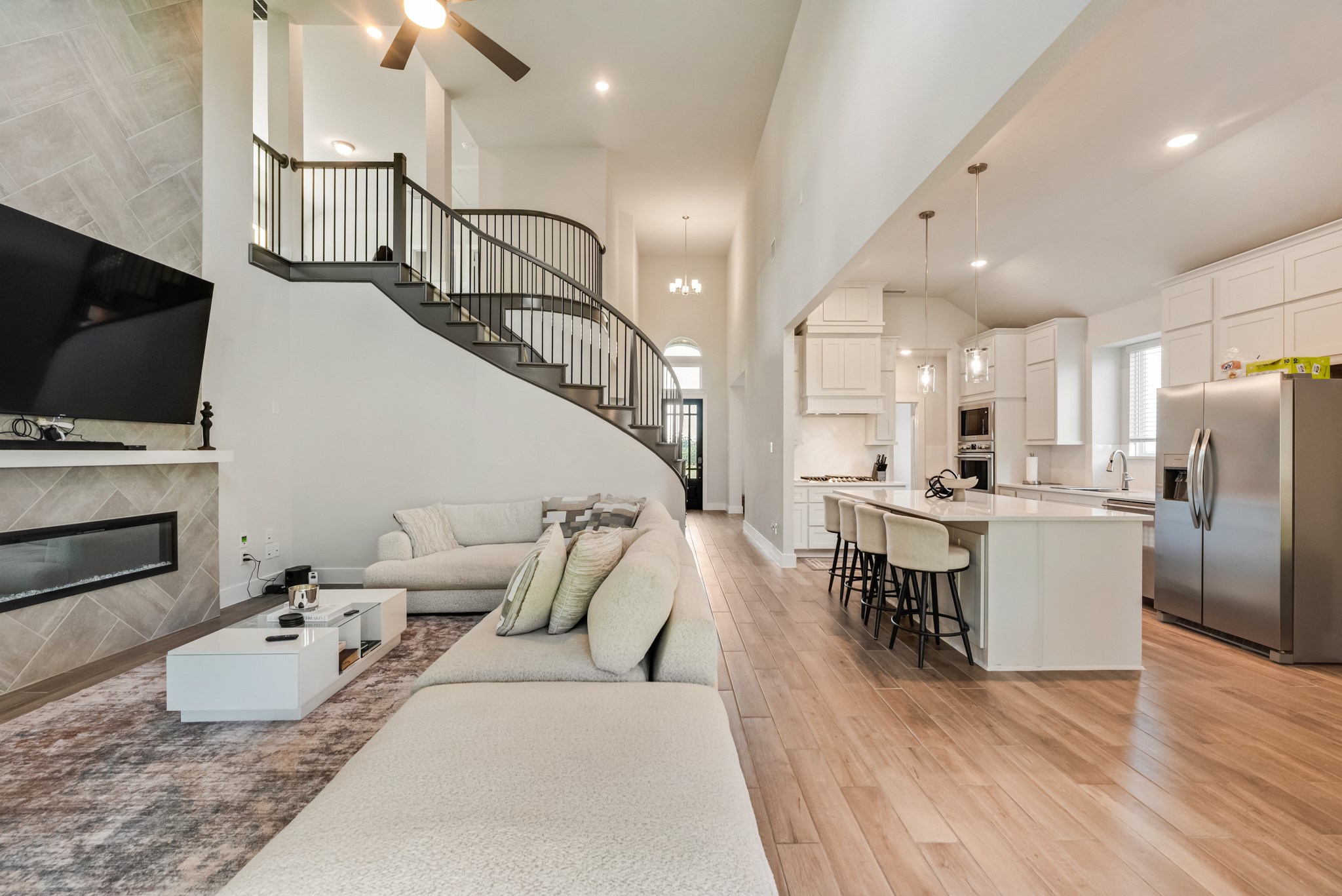 1112 E Hidden Lakes Drive Desoto TX 75115