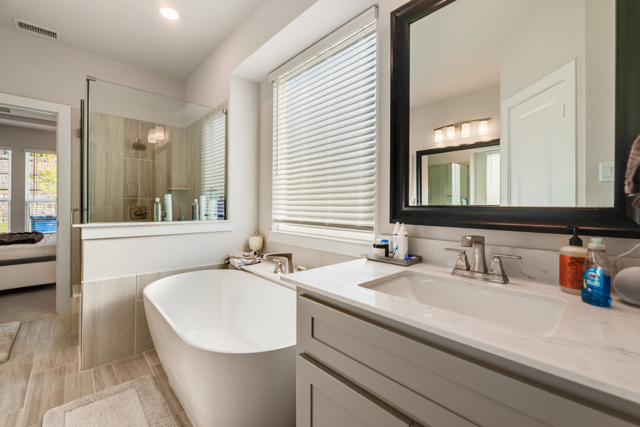 1112 E Hidden Lakes Drive Desoto TX 75115