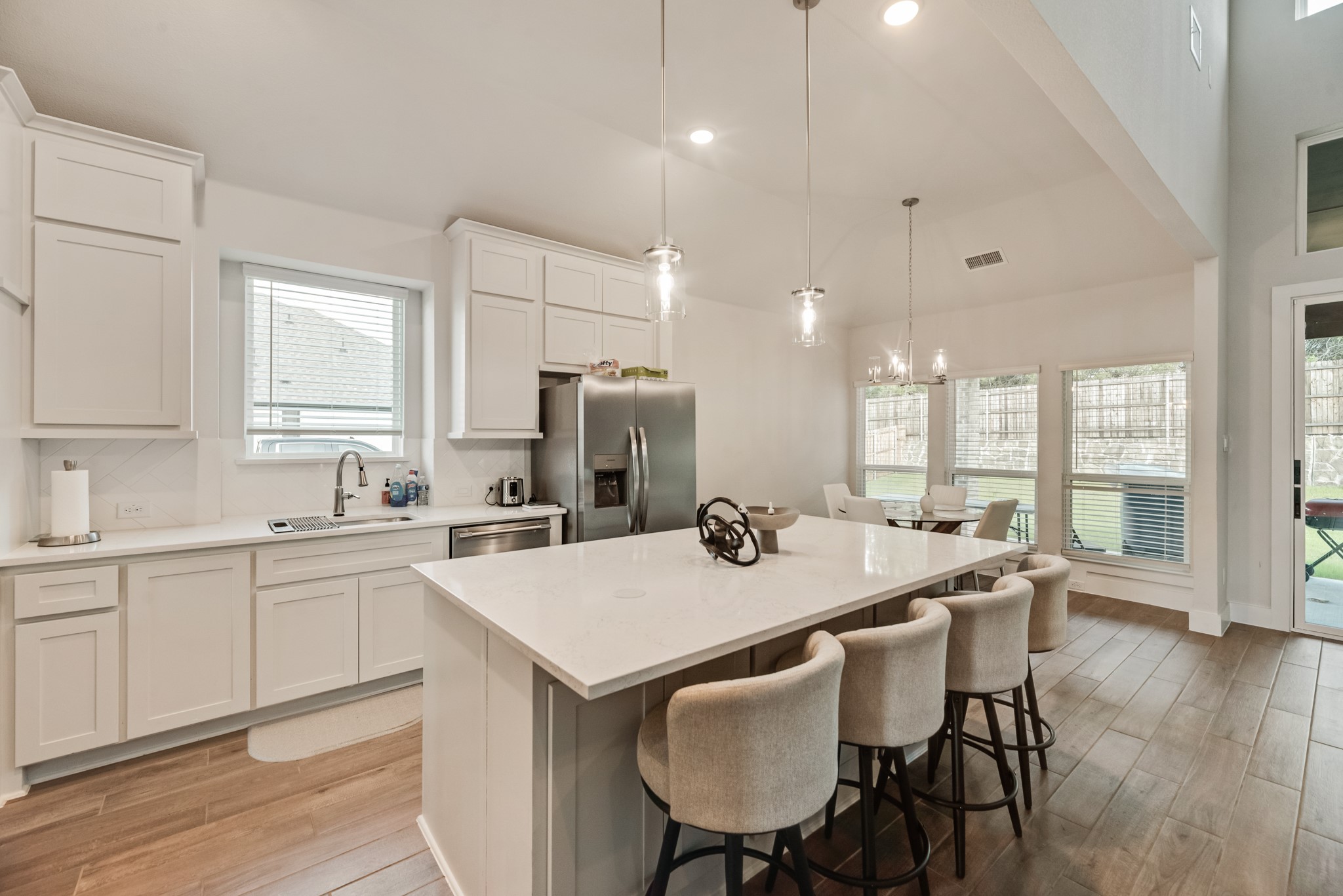 1112 E Hidden Lakes Drive Desoto TX 75115