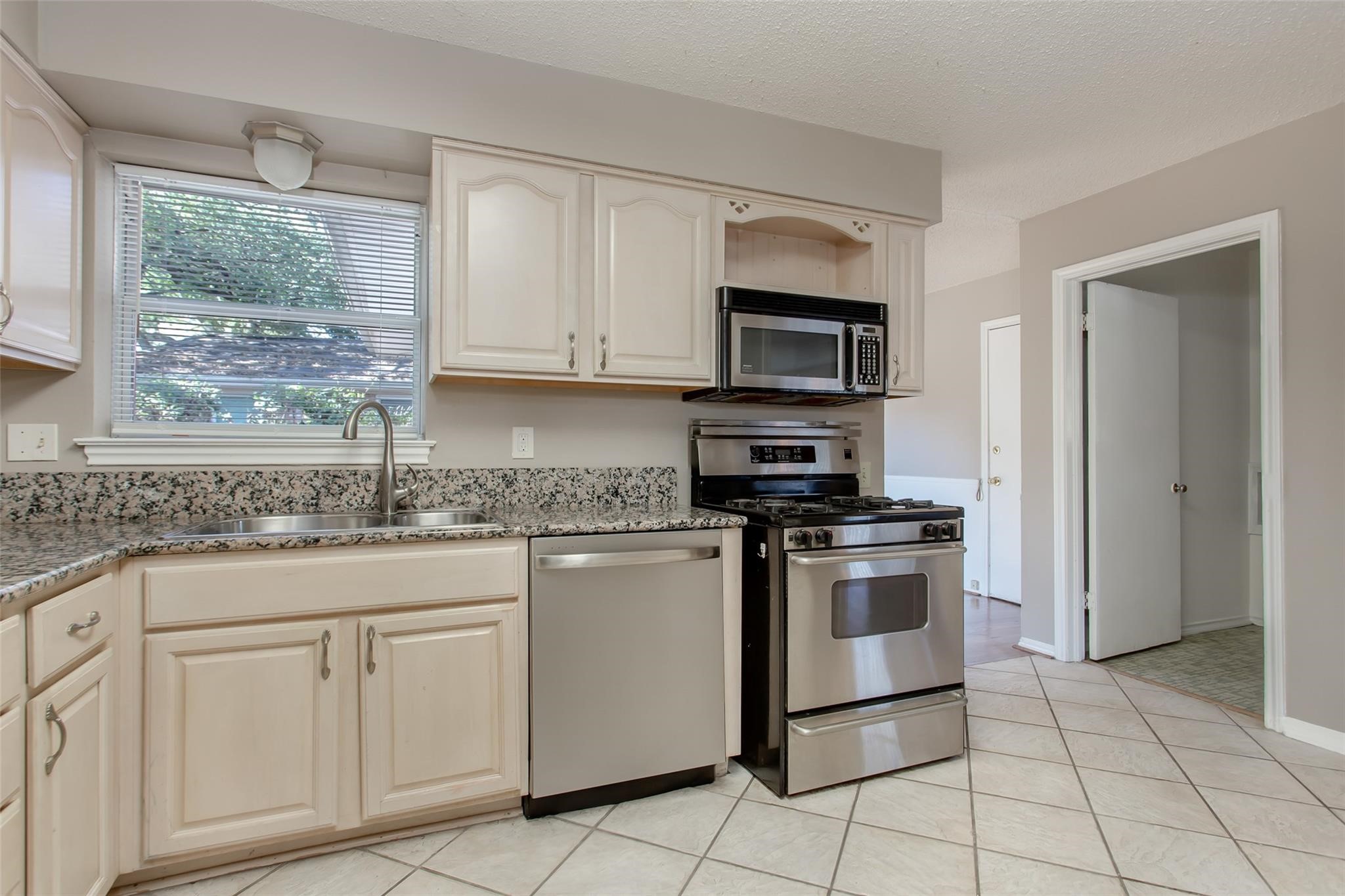 6912 Wake Forrest Drive Dallas TX 75214