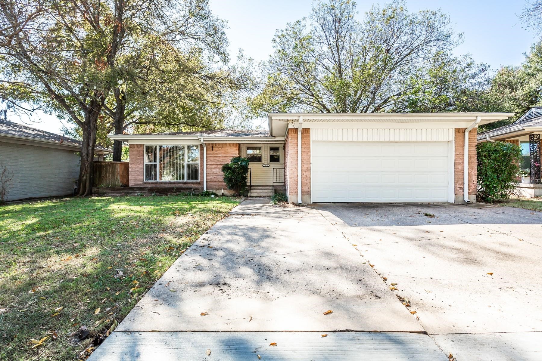 6912 Wake Forrest Drive Dallas TX 75214
