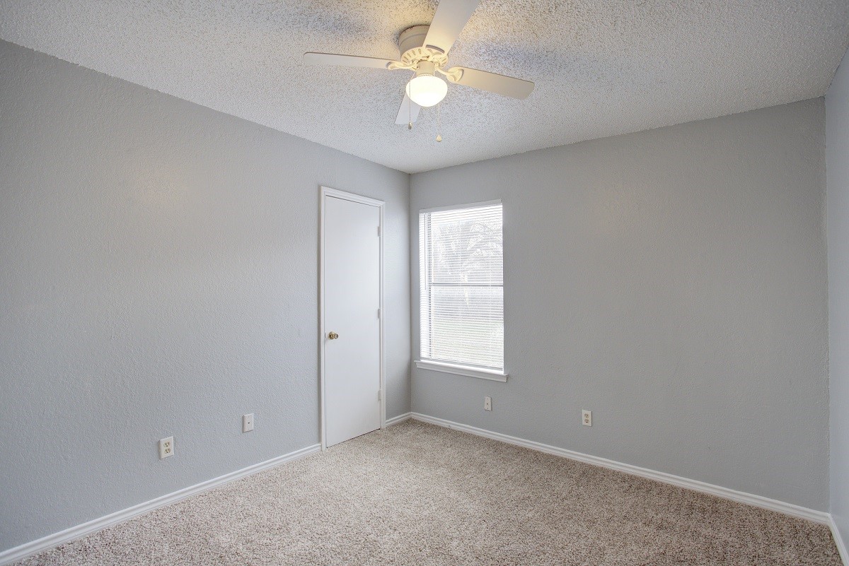 313 Queens Court S Mansfield TX 76063