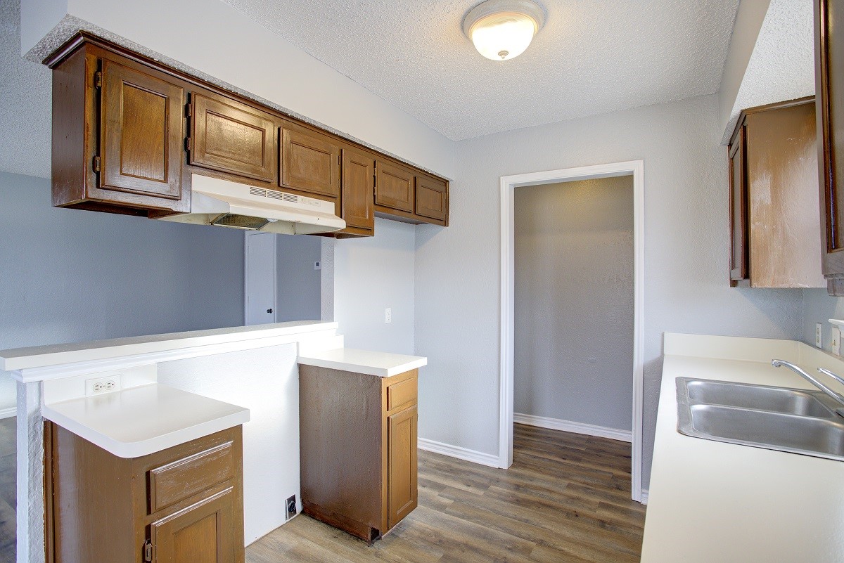313 Queens Court S Mansfield TX 76063