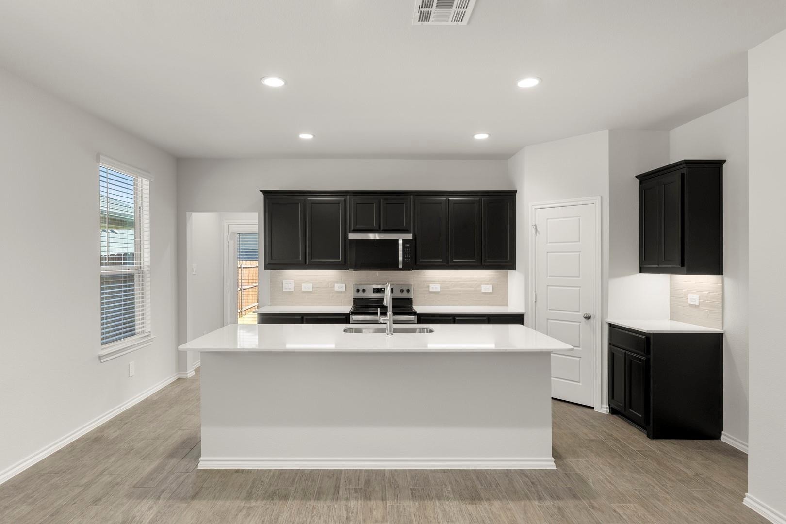 1713 Meadow Crest Drive Aubrey TX 76227