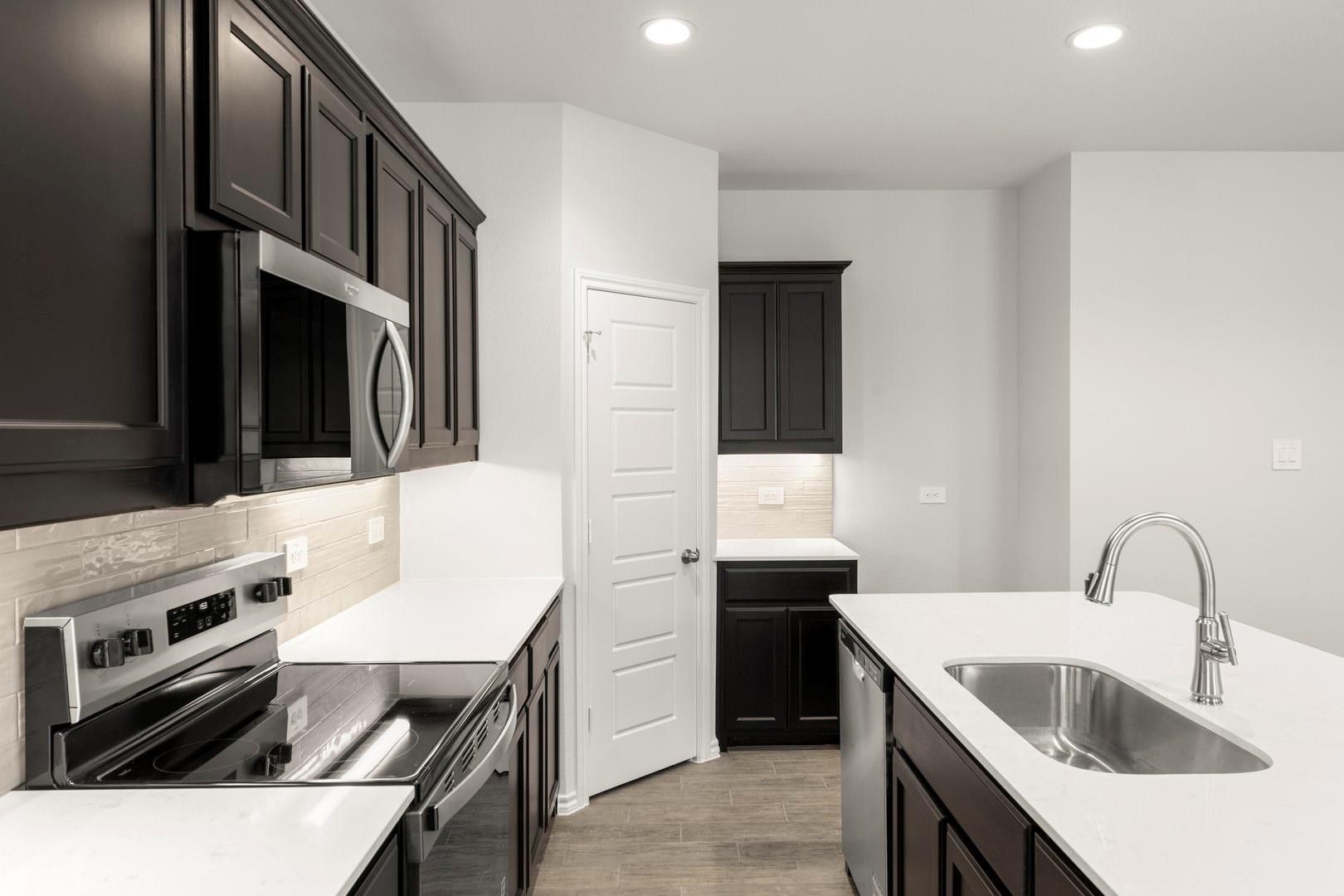 1713 Meadow Crest Drive Aubrey TX 76227