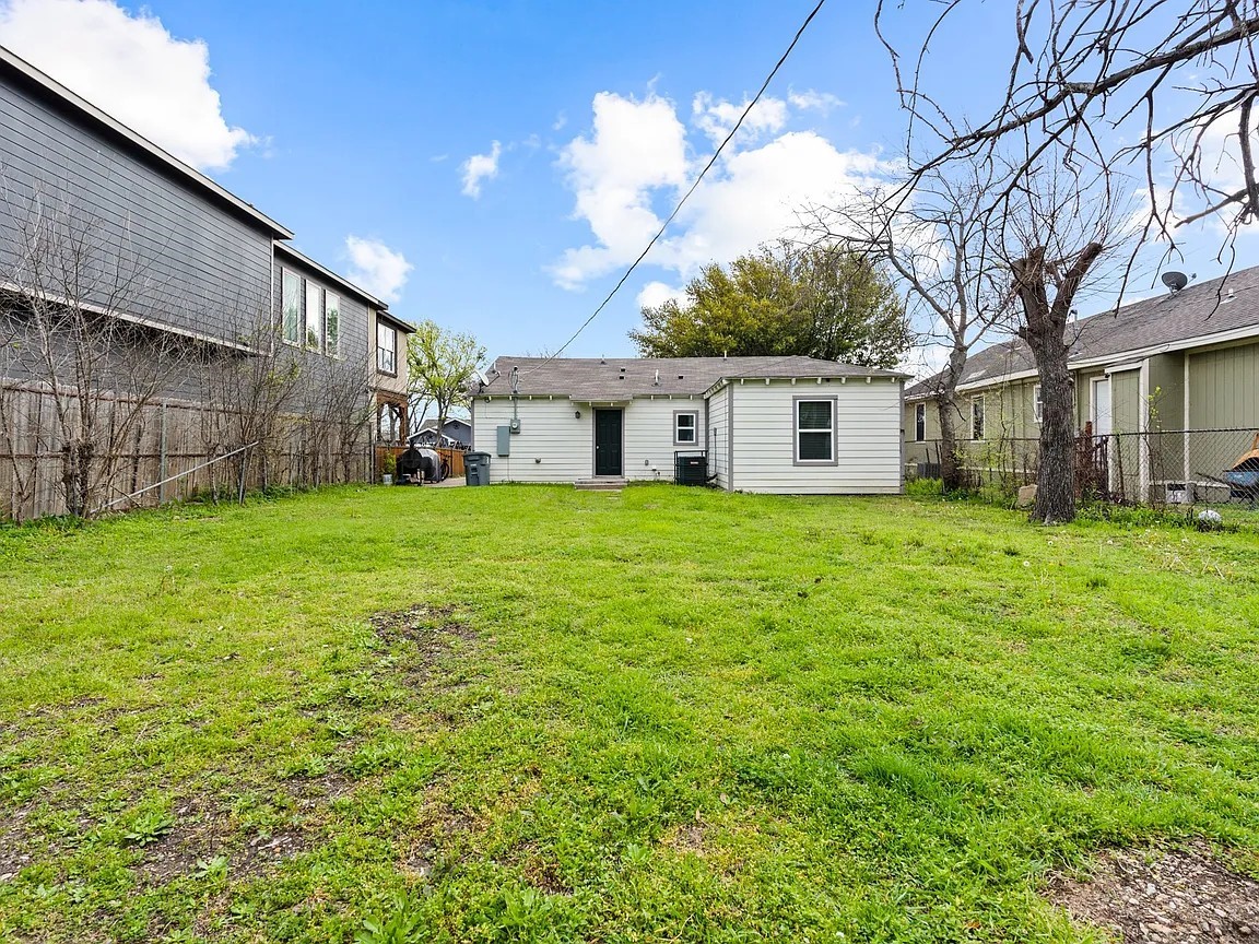 2819 Alabama Avenue Dallas TX 75216