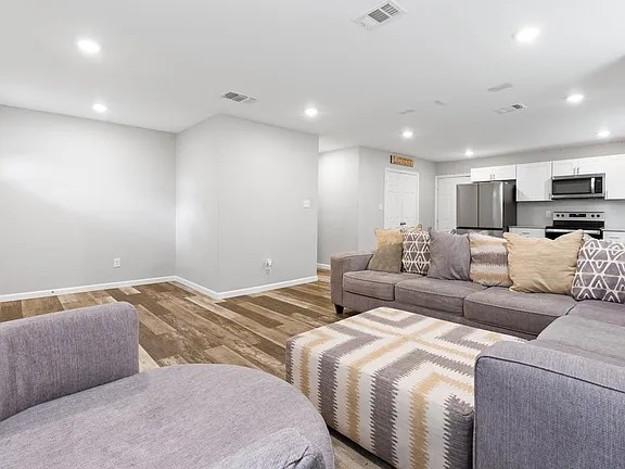 2819 Alabama Avenue Dallas TX 75216