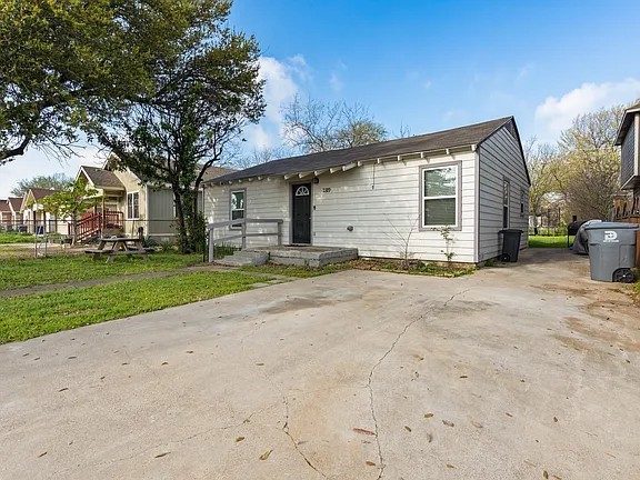 2819 Alabama Avenue Dallas TX 75216