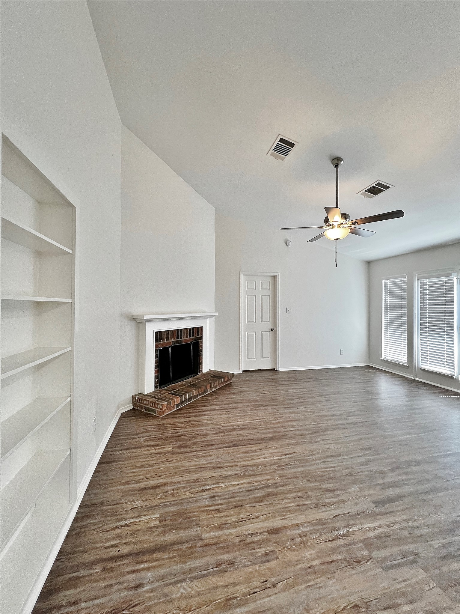 1028 Whitewater Trail Desoto TX 75115