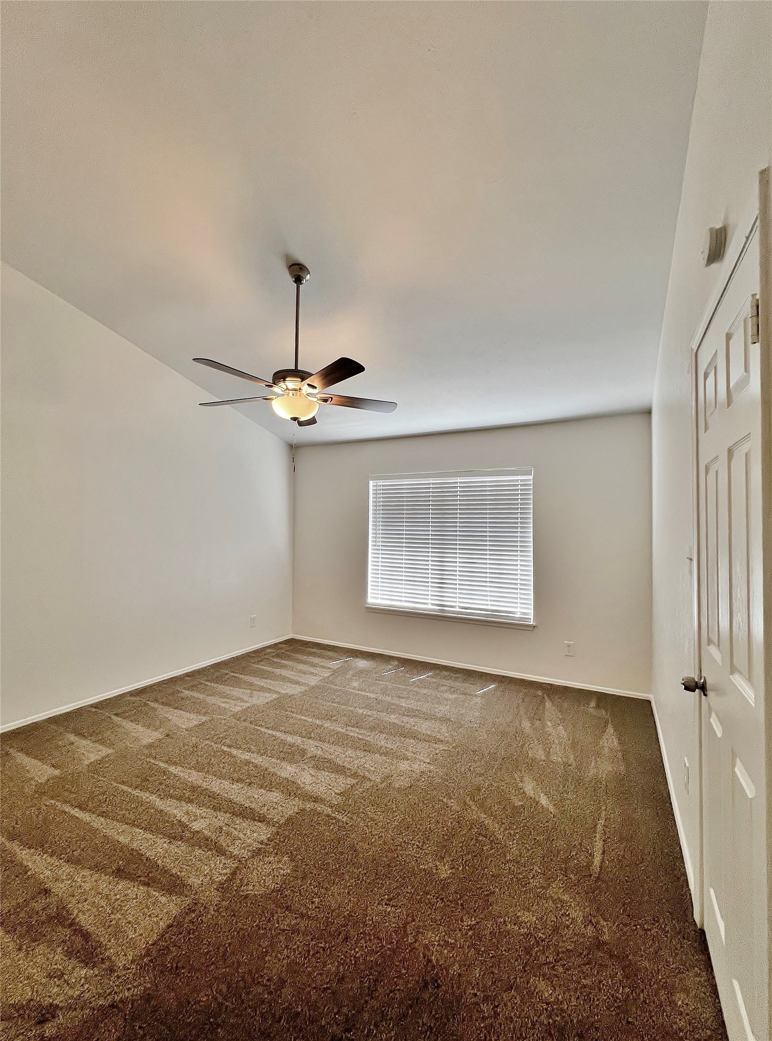 1028 Whitewater Trail Desoto TX 75115