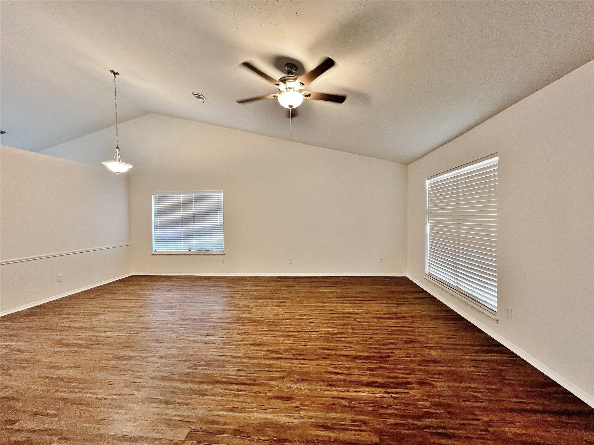 1028 Whitewater Trail Desoto TX 75115
