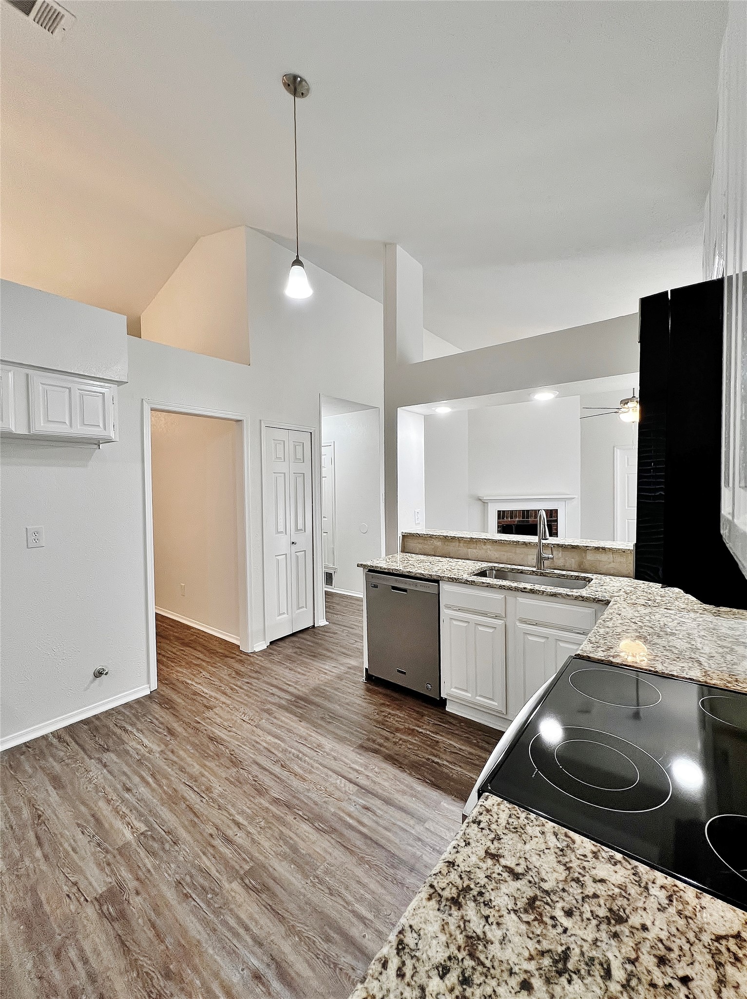 1028 Whitewater Trail Desoto TX 75115