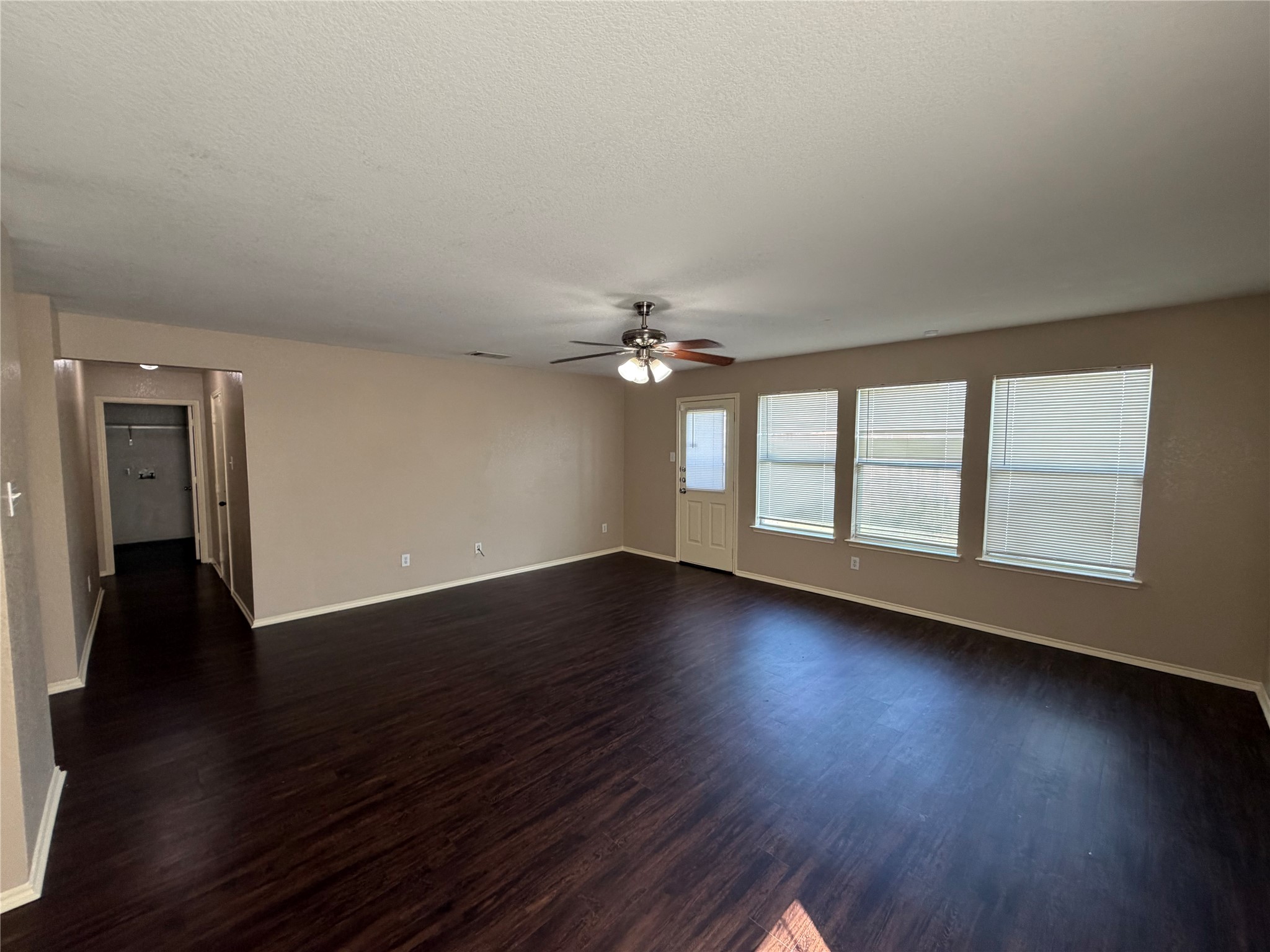 1343 Marvin Gardens Lancaster TX 75134