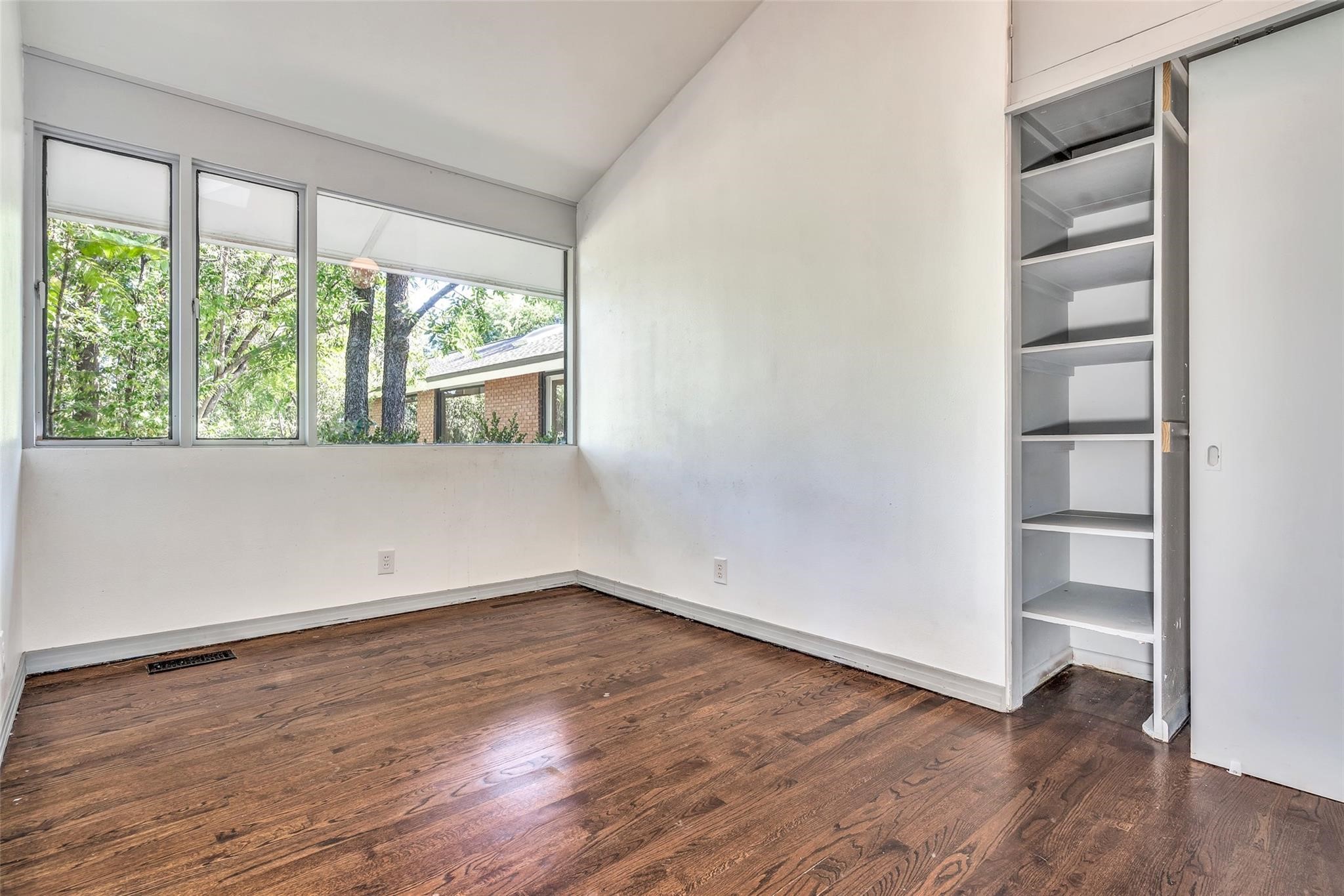 6916 Forest Lane Dallas TX 75230